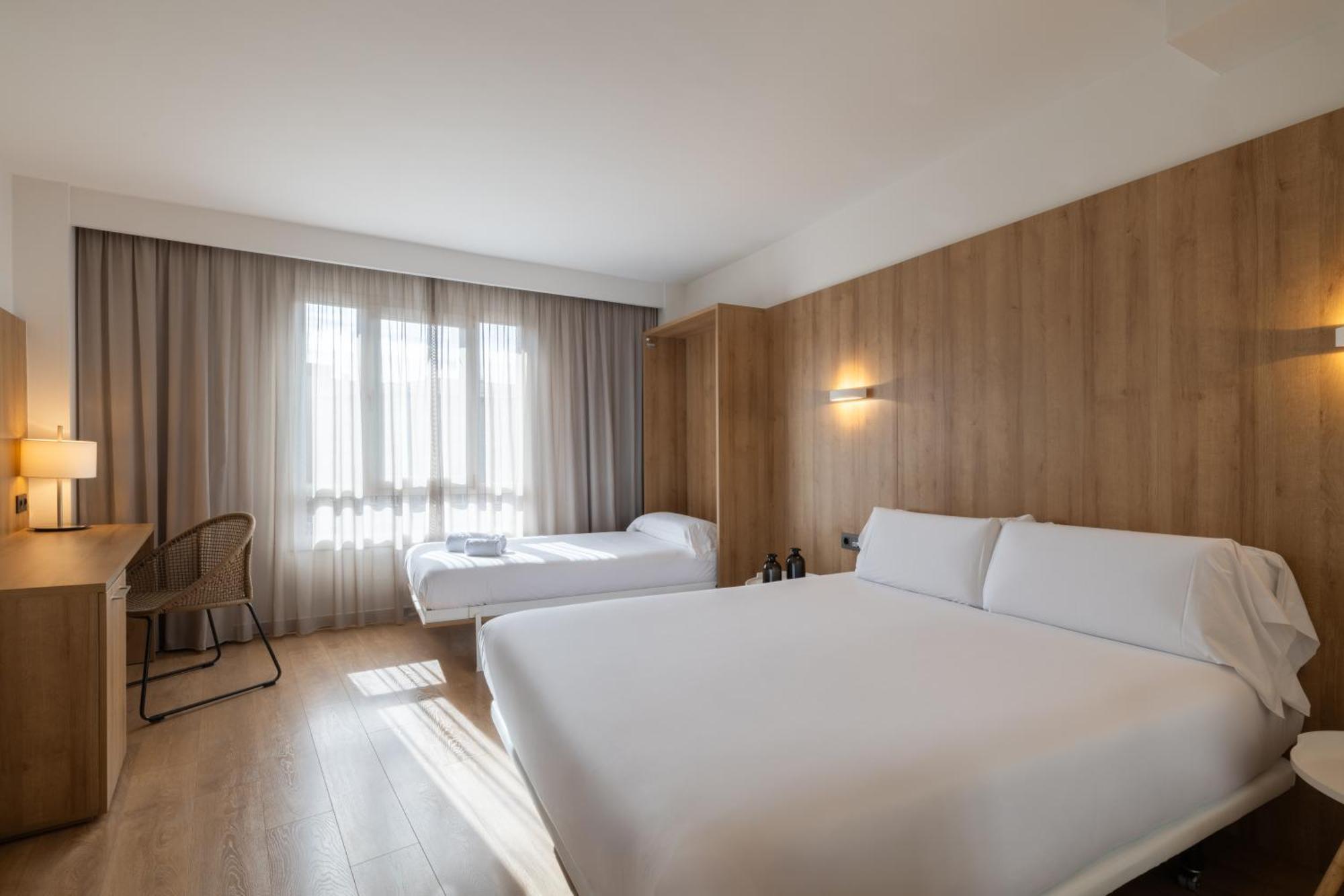 Triple Room,1742581000:JPEG