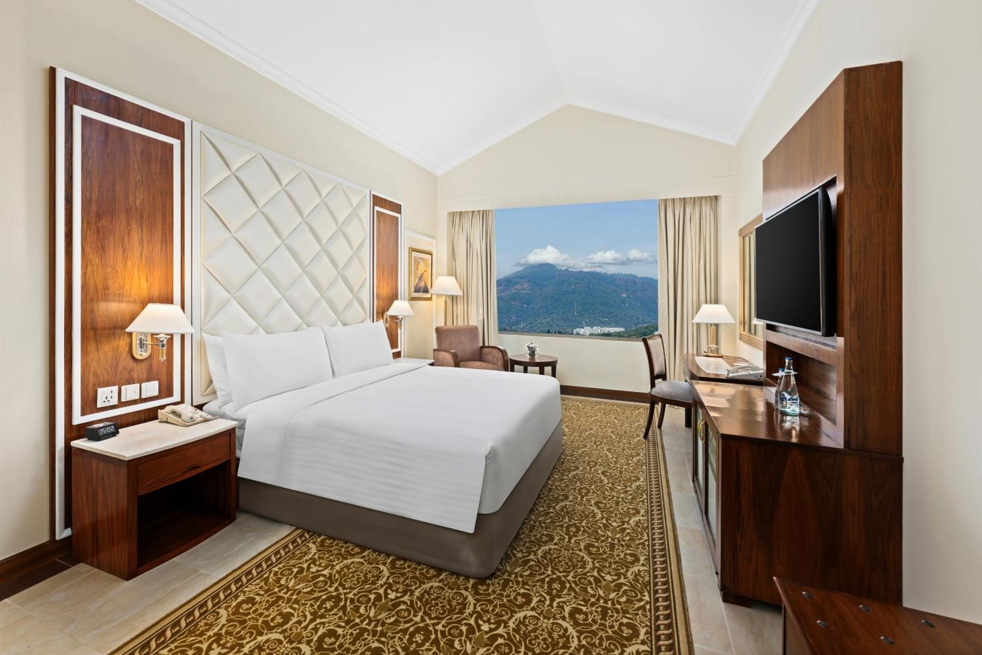 Executive Suite Executive Lounge Access Suite 1 King