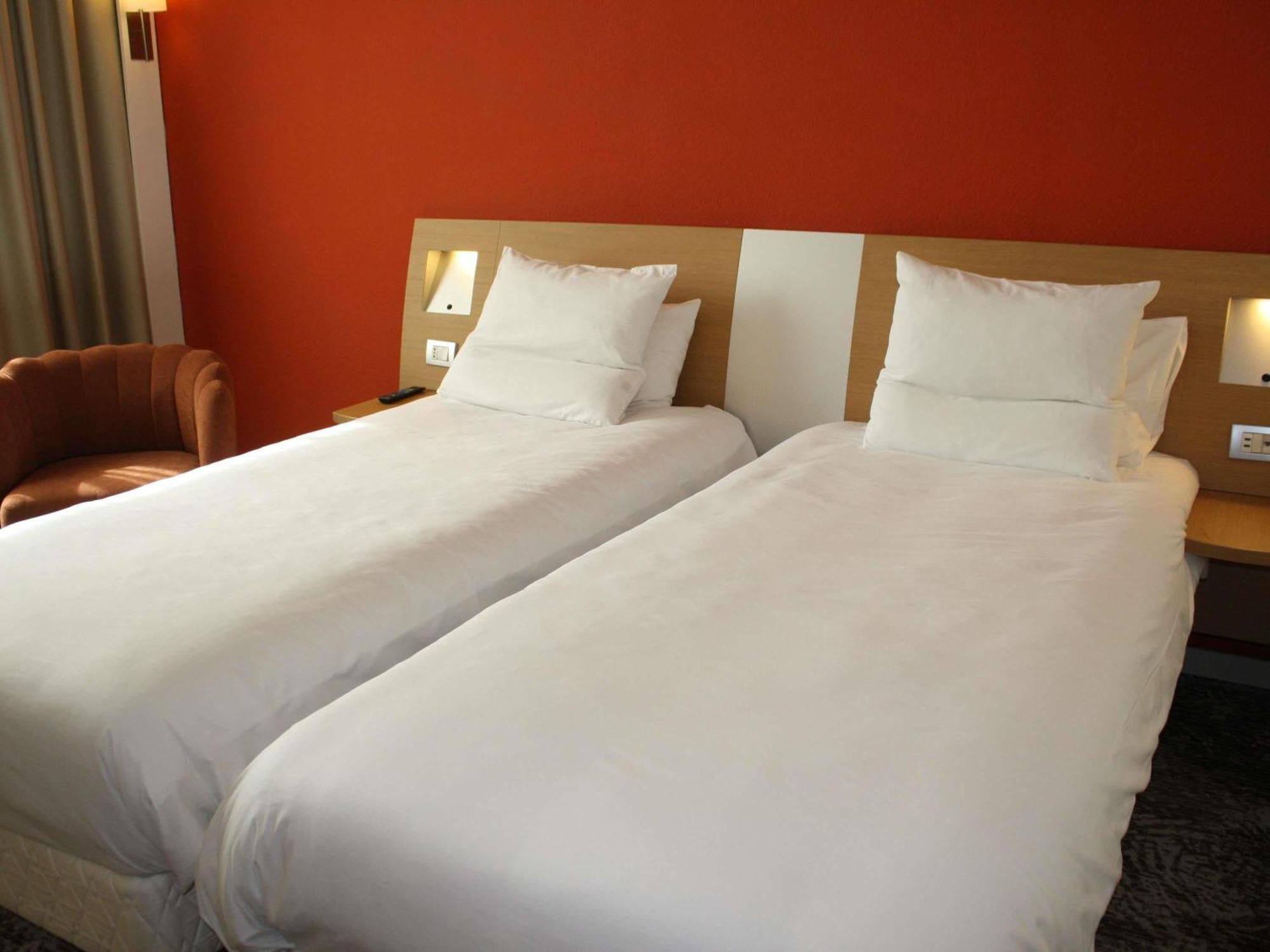 Superior Room,1756404250:JPEG