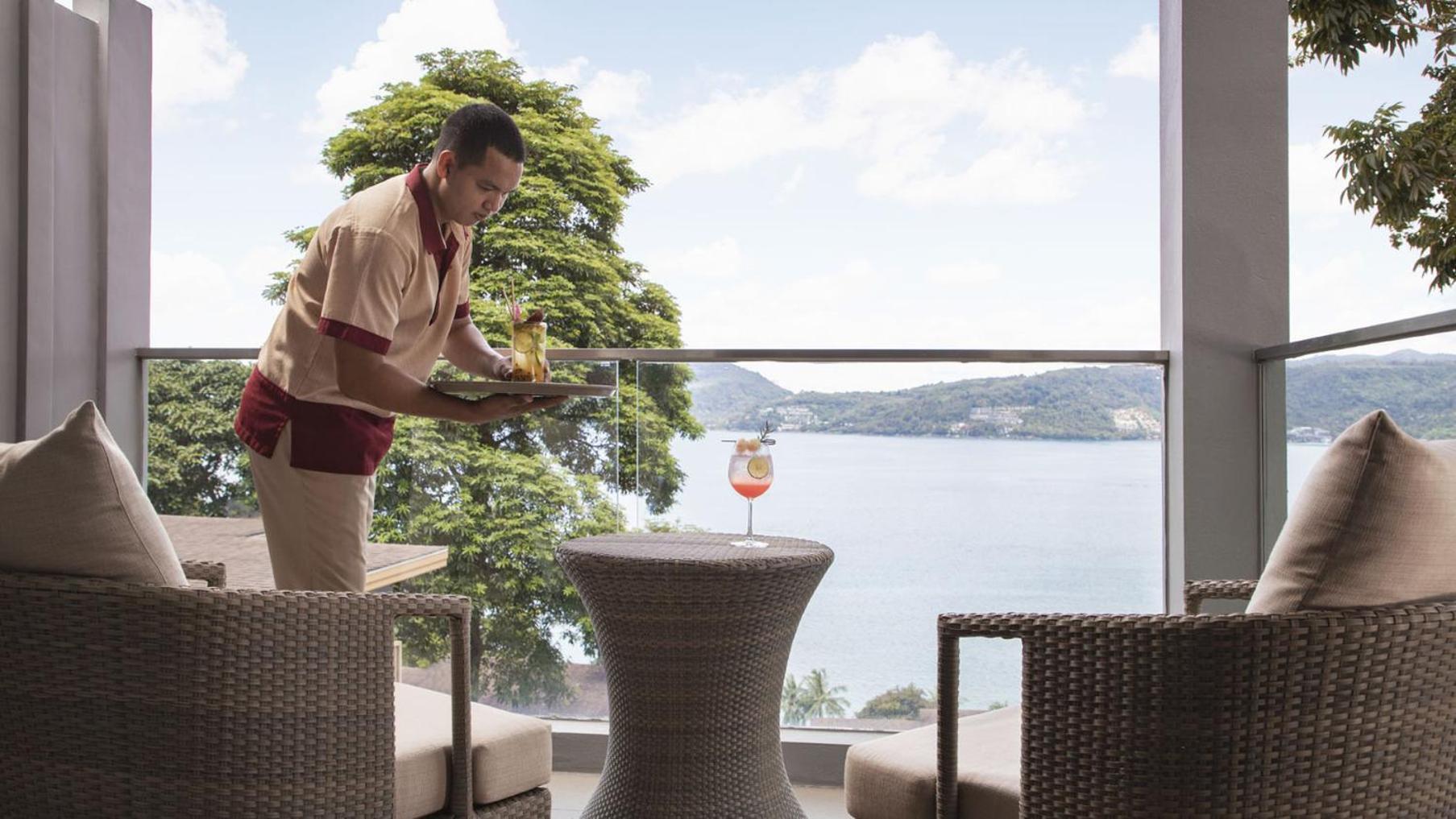 Suite de 1 dormitorio con balcón con vistas al mar