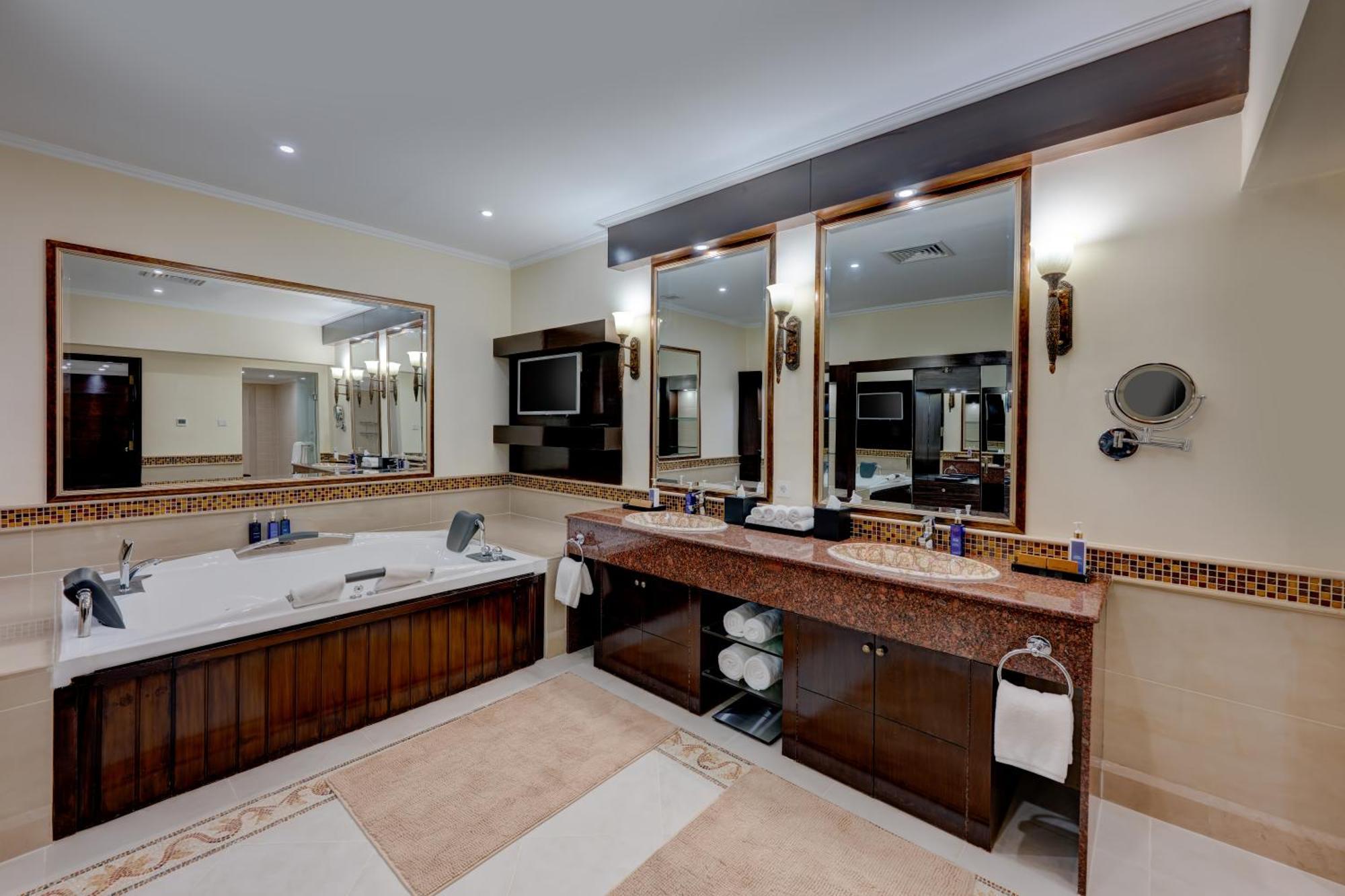 Presidential King Suite