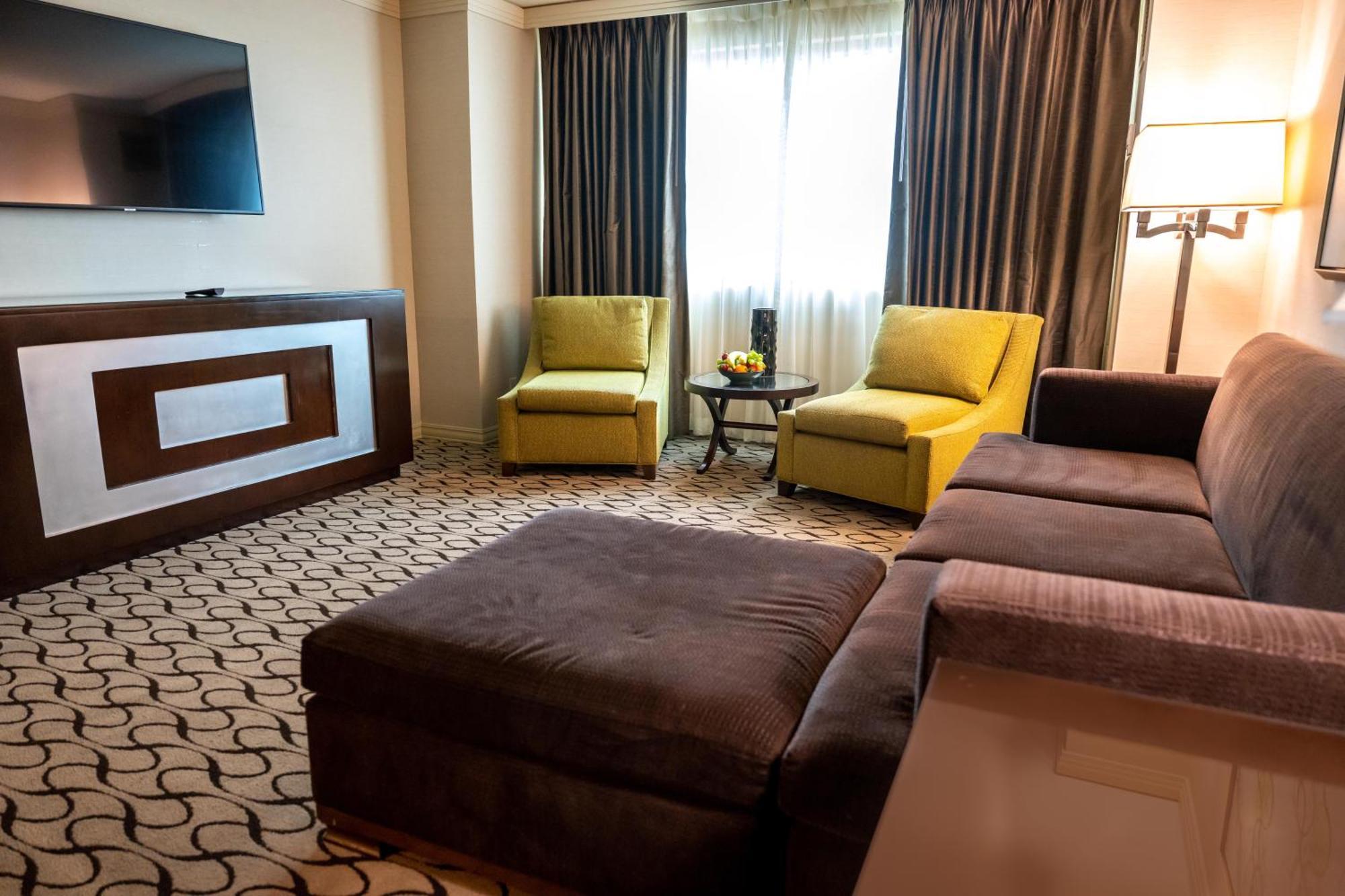 Deluxe Suite