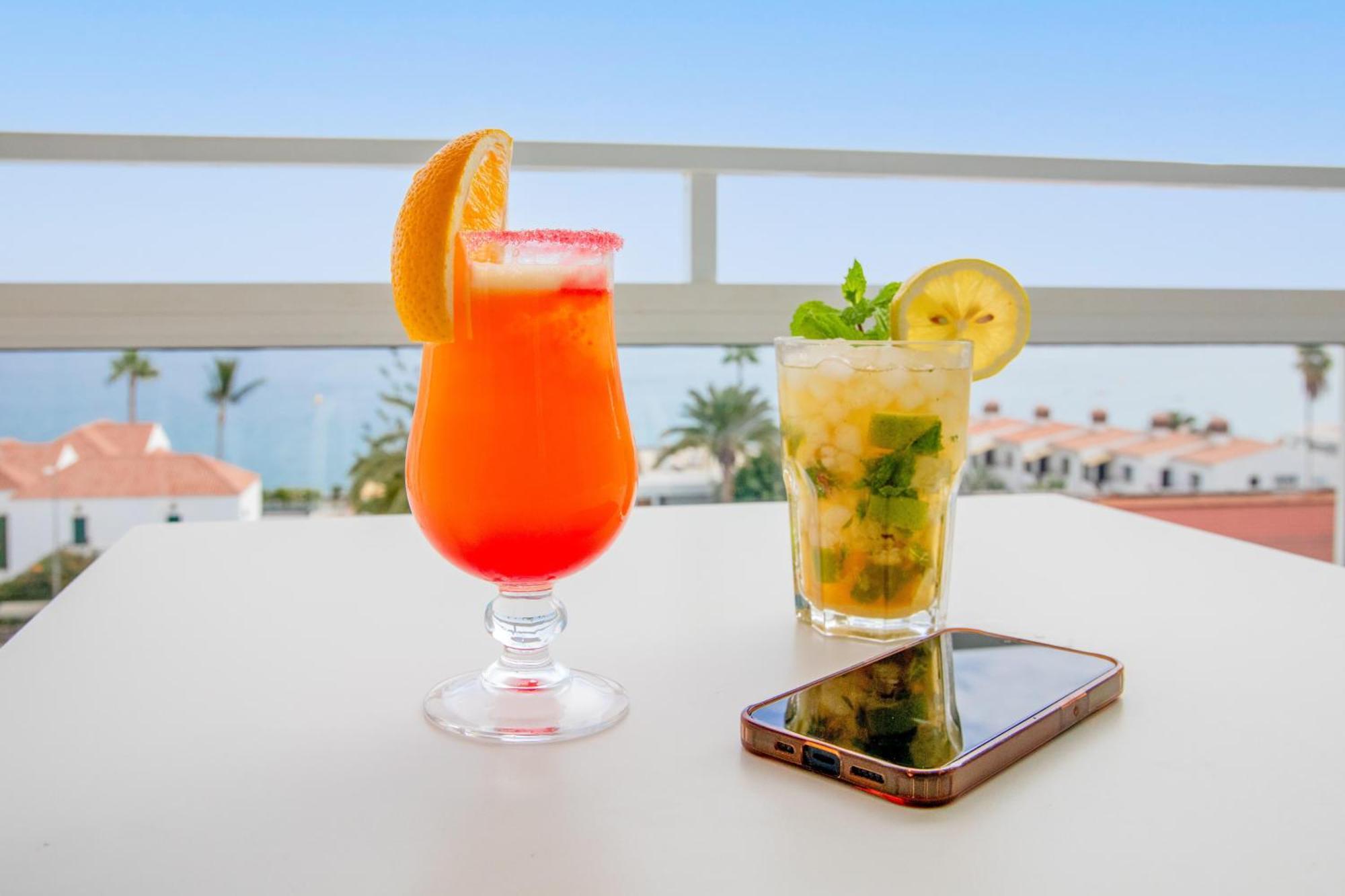 Deluxe Tweepersoonskamer met Zijdelings Uitzicht op Zee