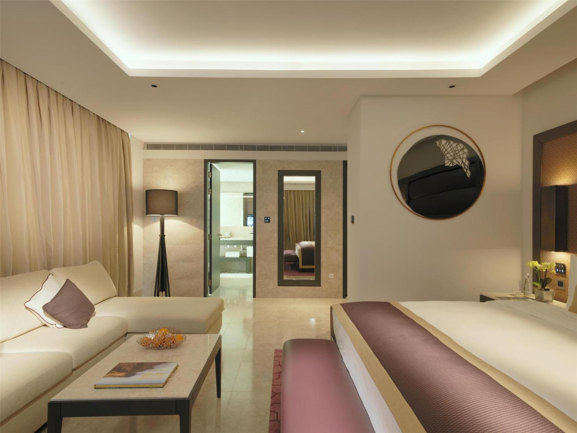 Grand Deluxe con vistas al resort y cama extragrande