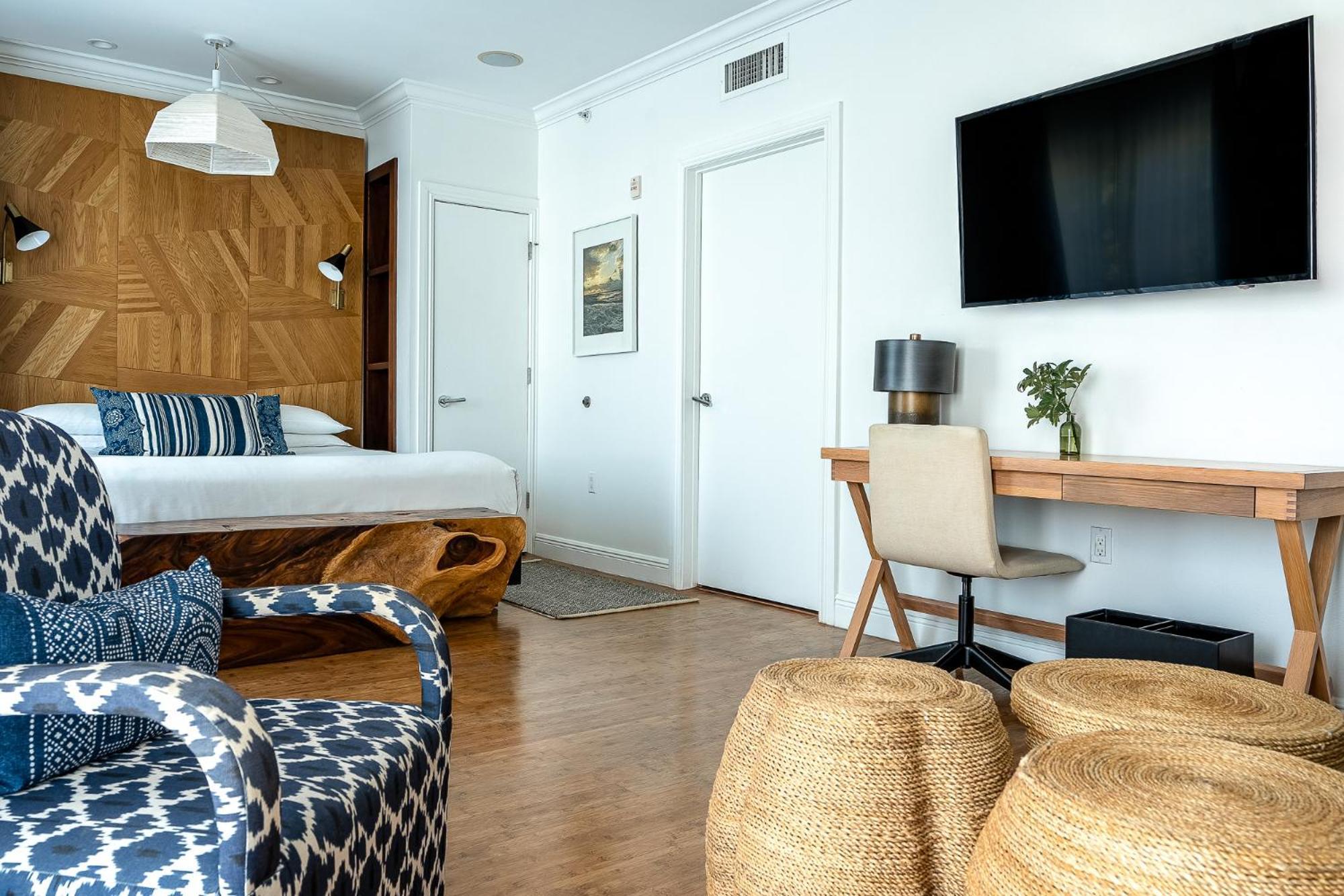 Accessible Junior Suite King Bed
