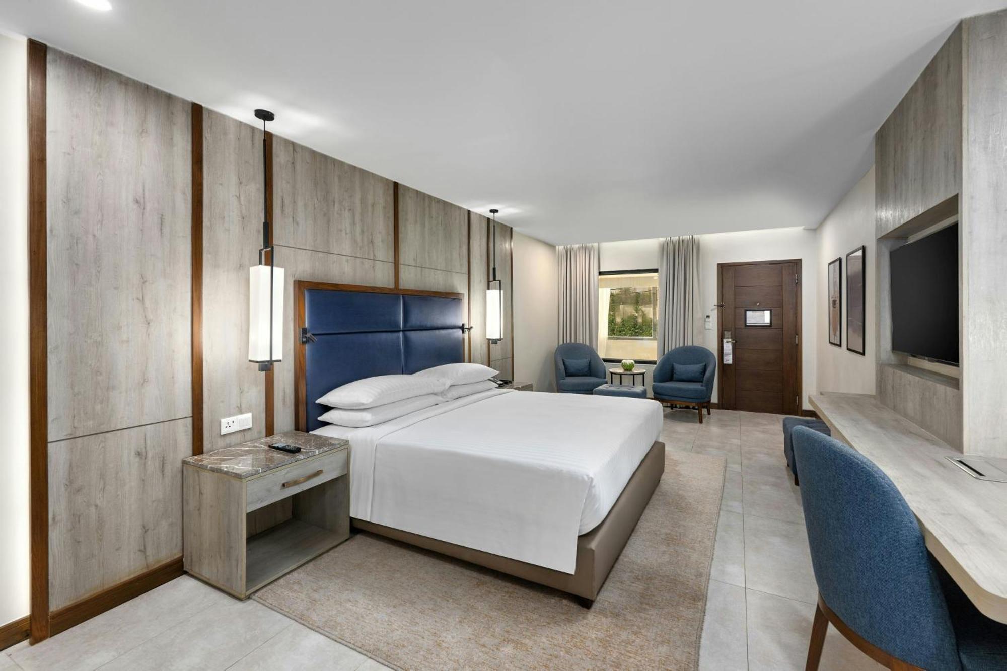 Superior King Room