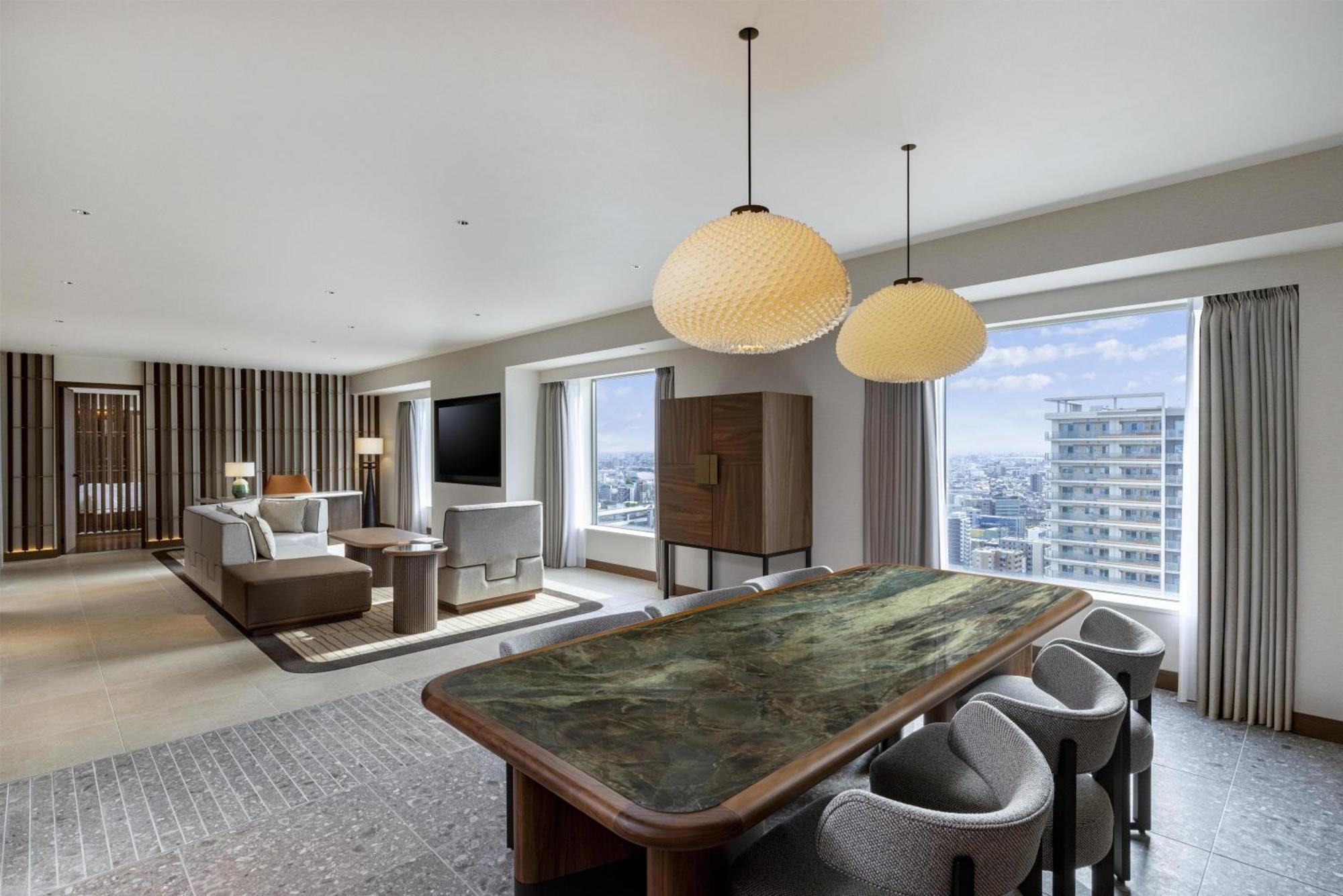 King Executive Deluxe Suite