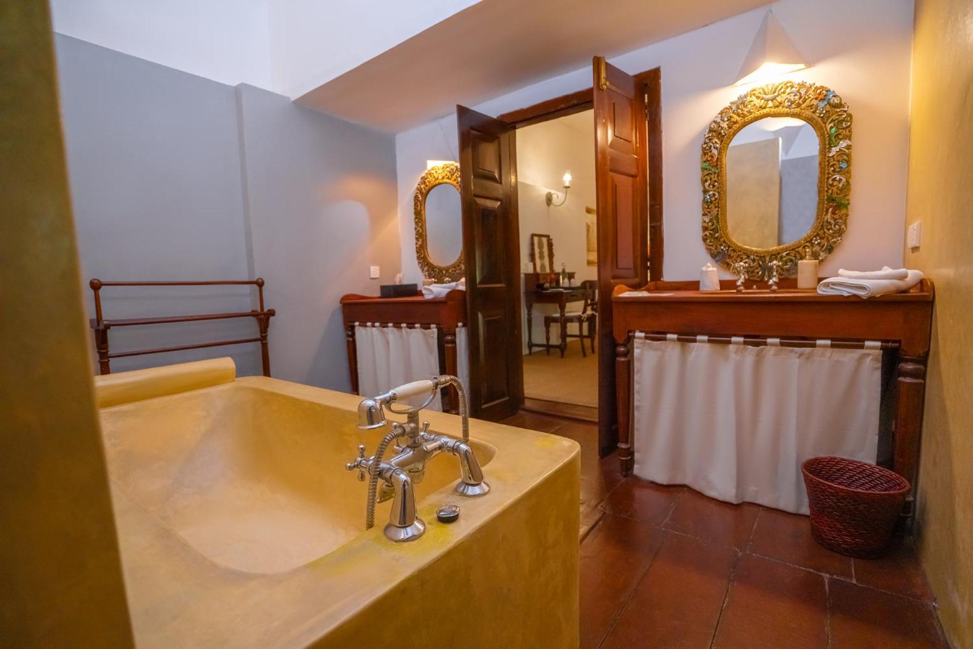 Cornelian Garden View Room