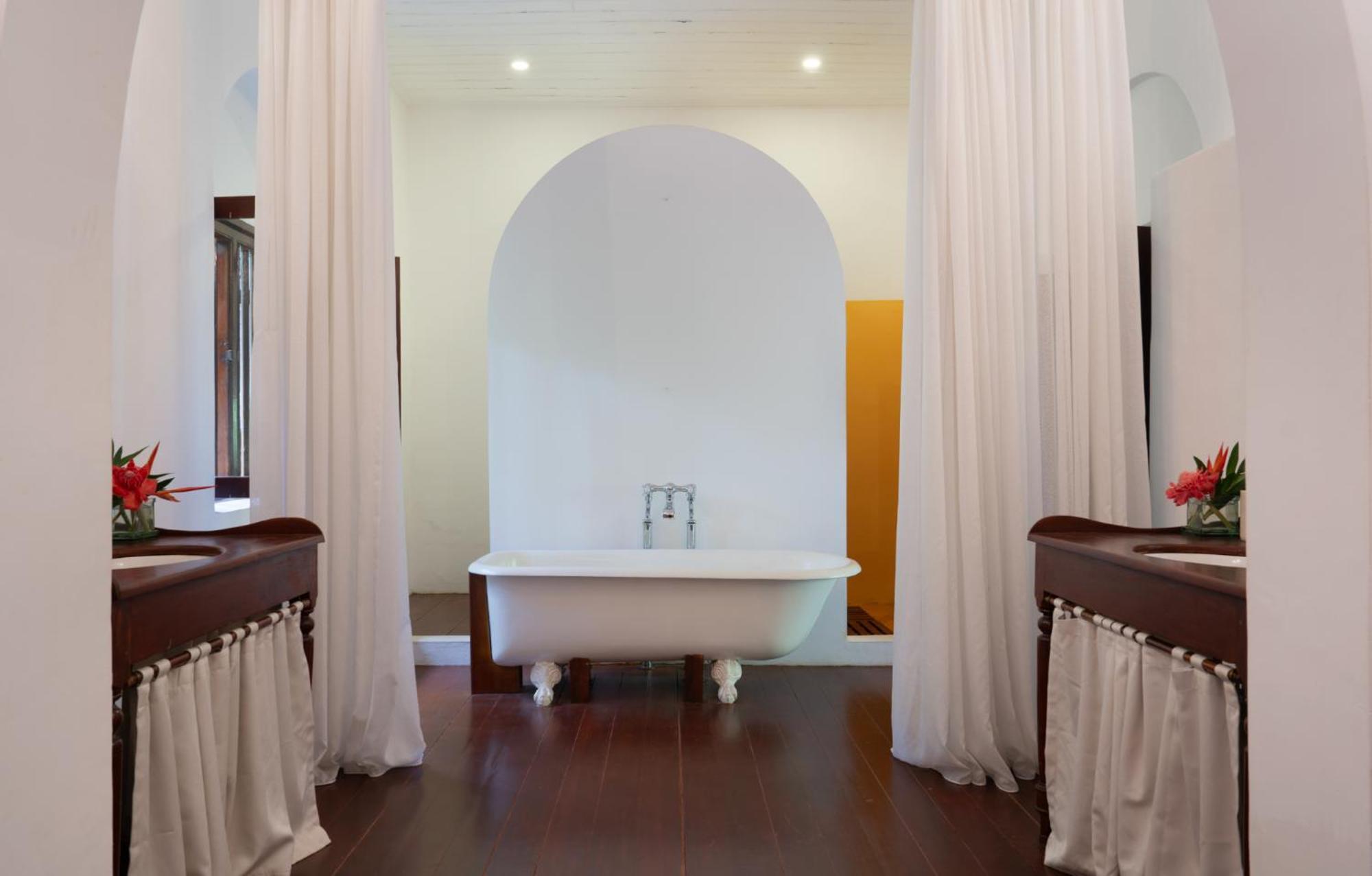 Lime Butterfly Room