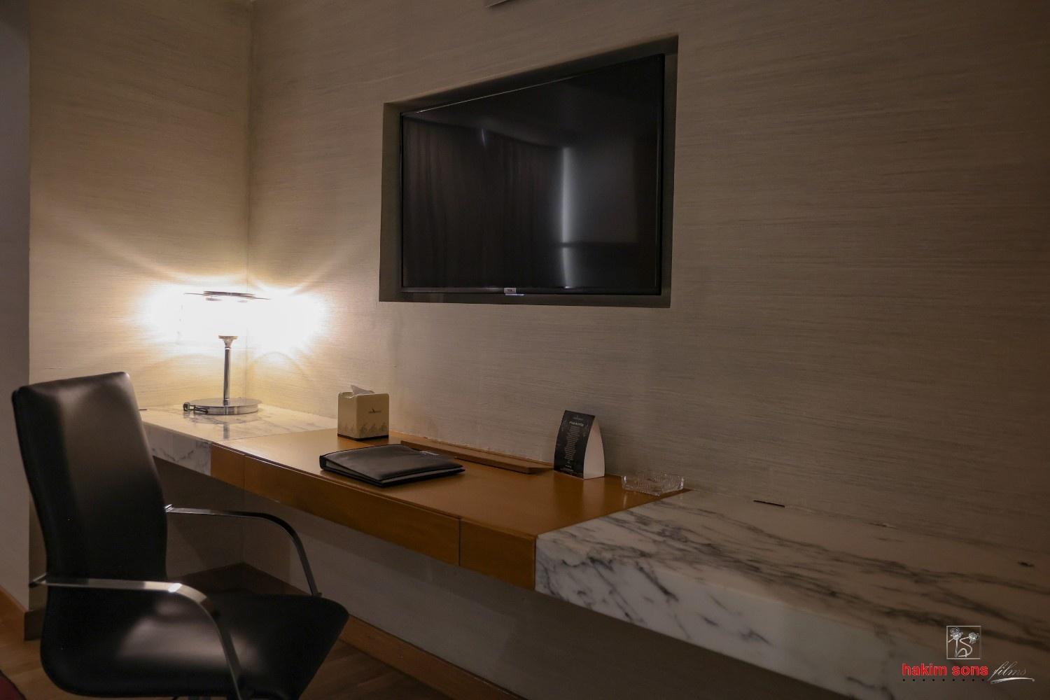 Avari World Traveler King Room