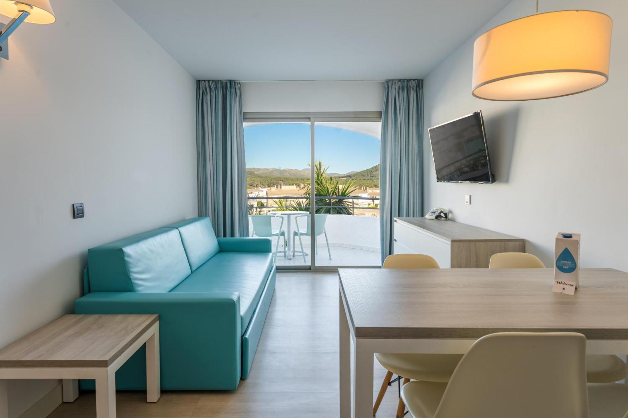 Apartment mit Balkon