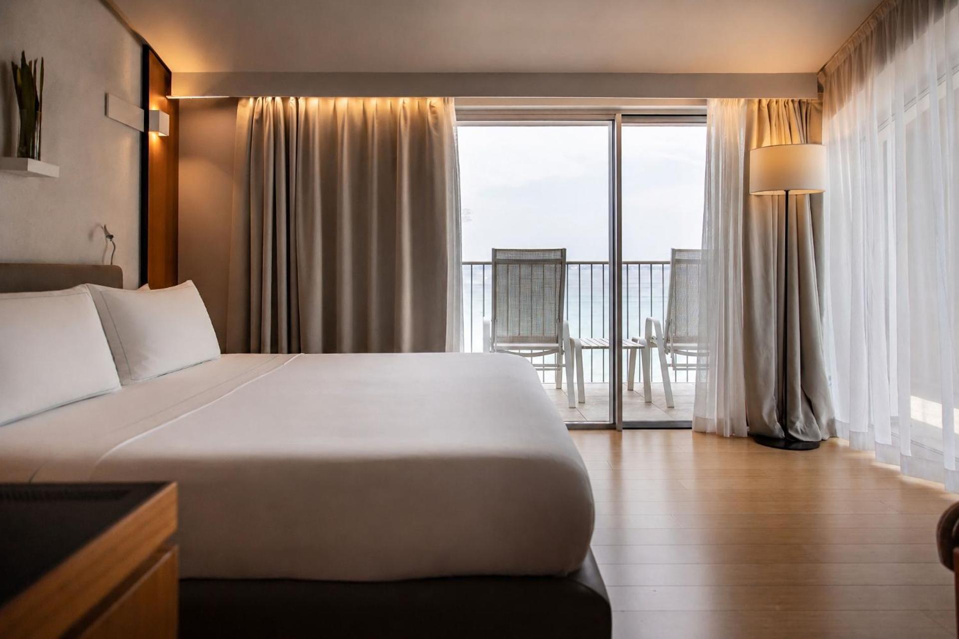 Wellness Junior Suite Lake View Spa Access