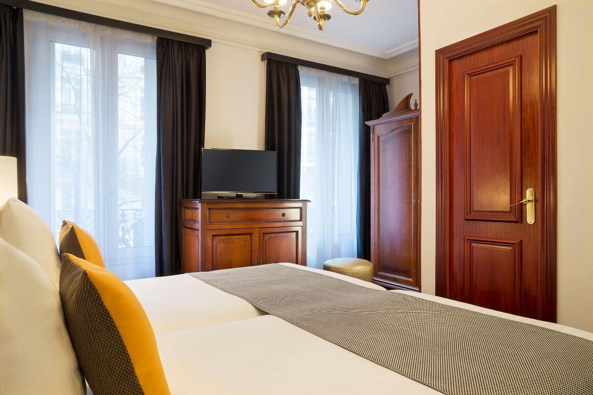Quarto Melia com 2 Camas de Solteiro
