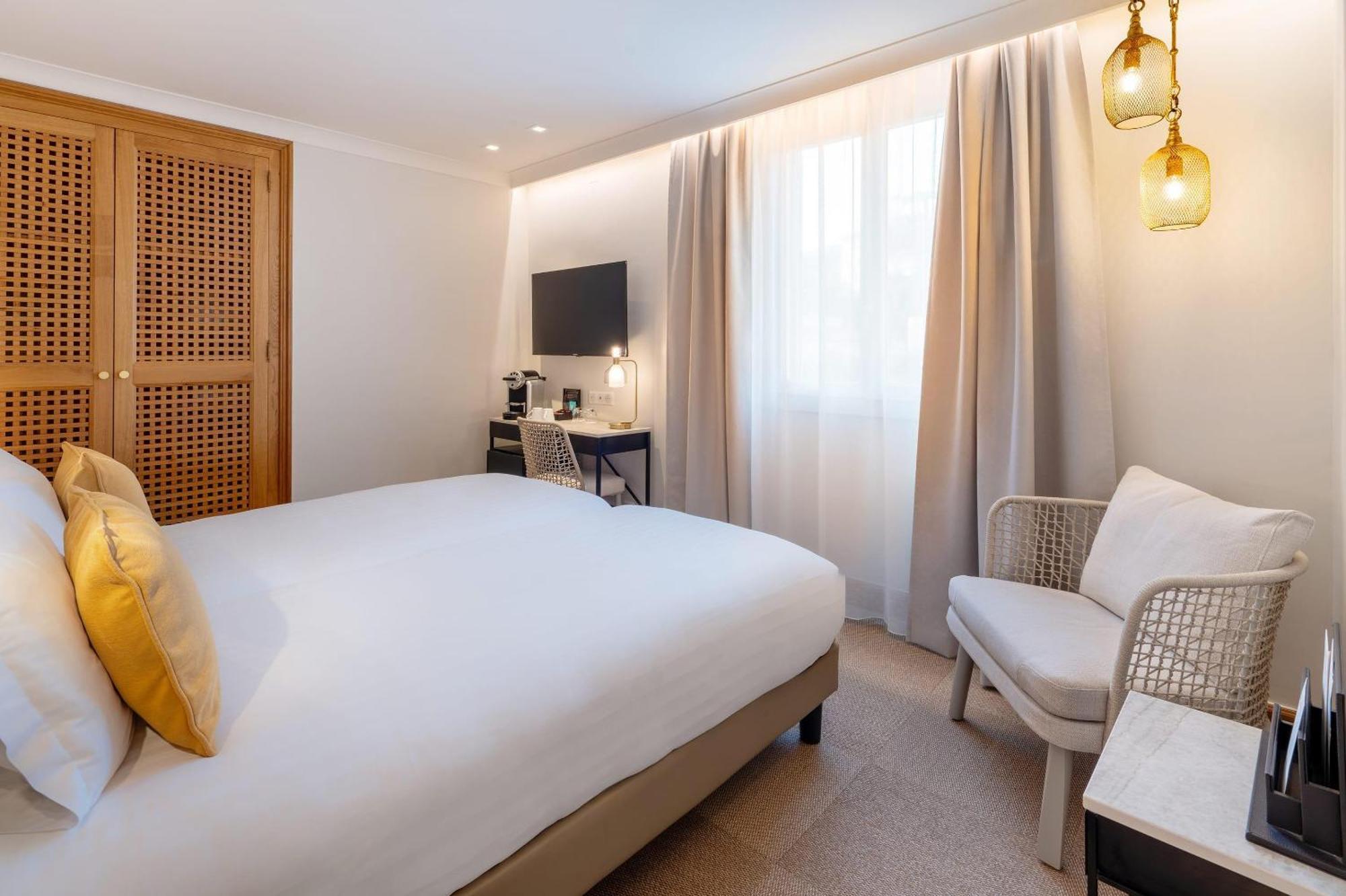 Superior Twin Room Hill View