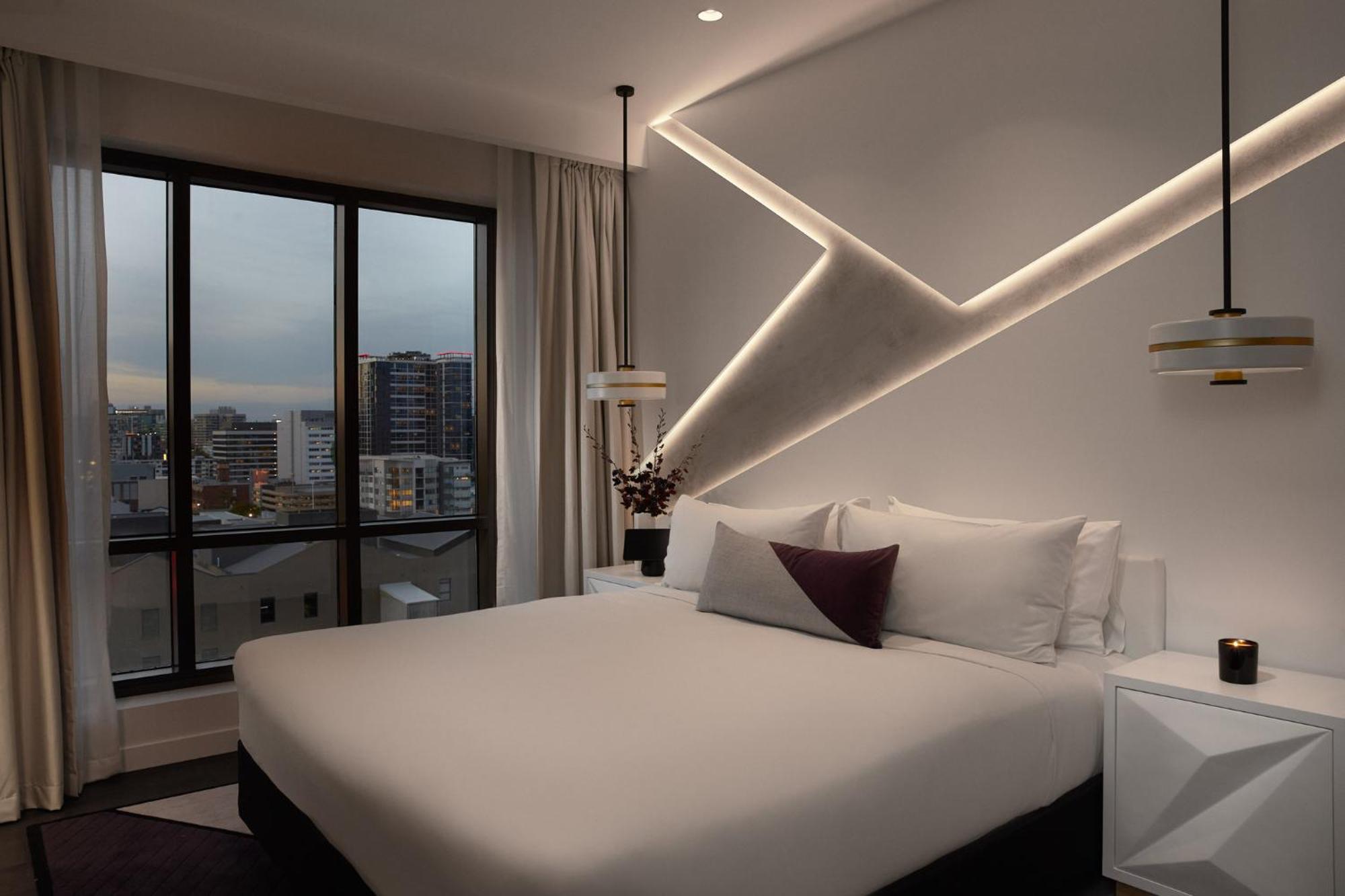 One King Standard Urban View Room