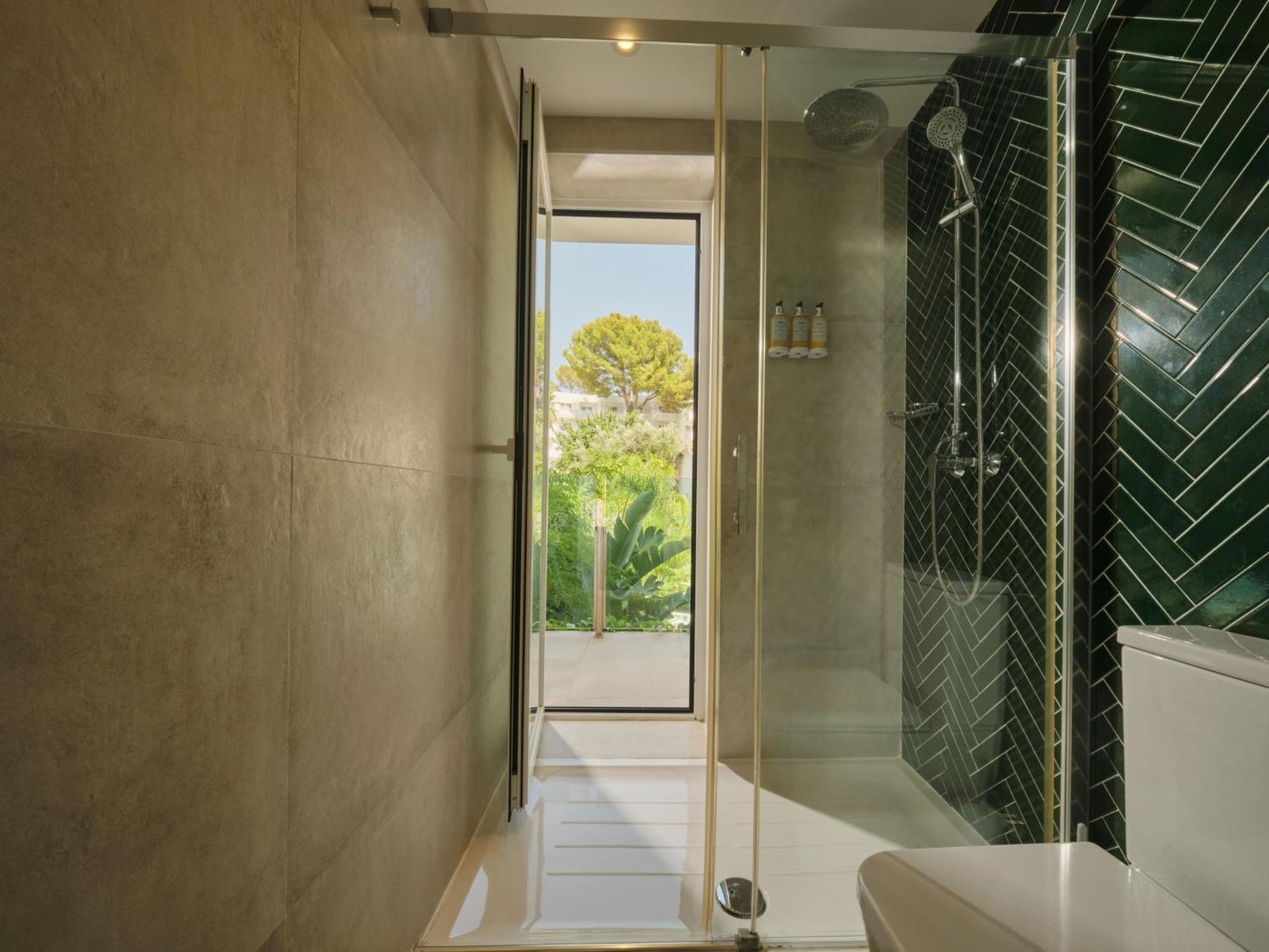 Double or Twin Room Pool View