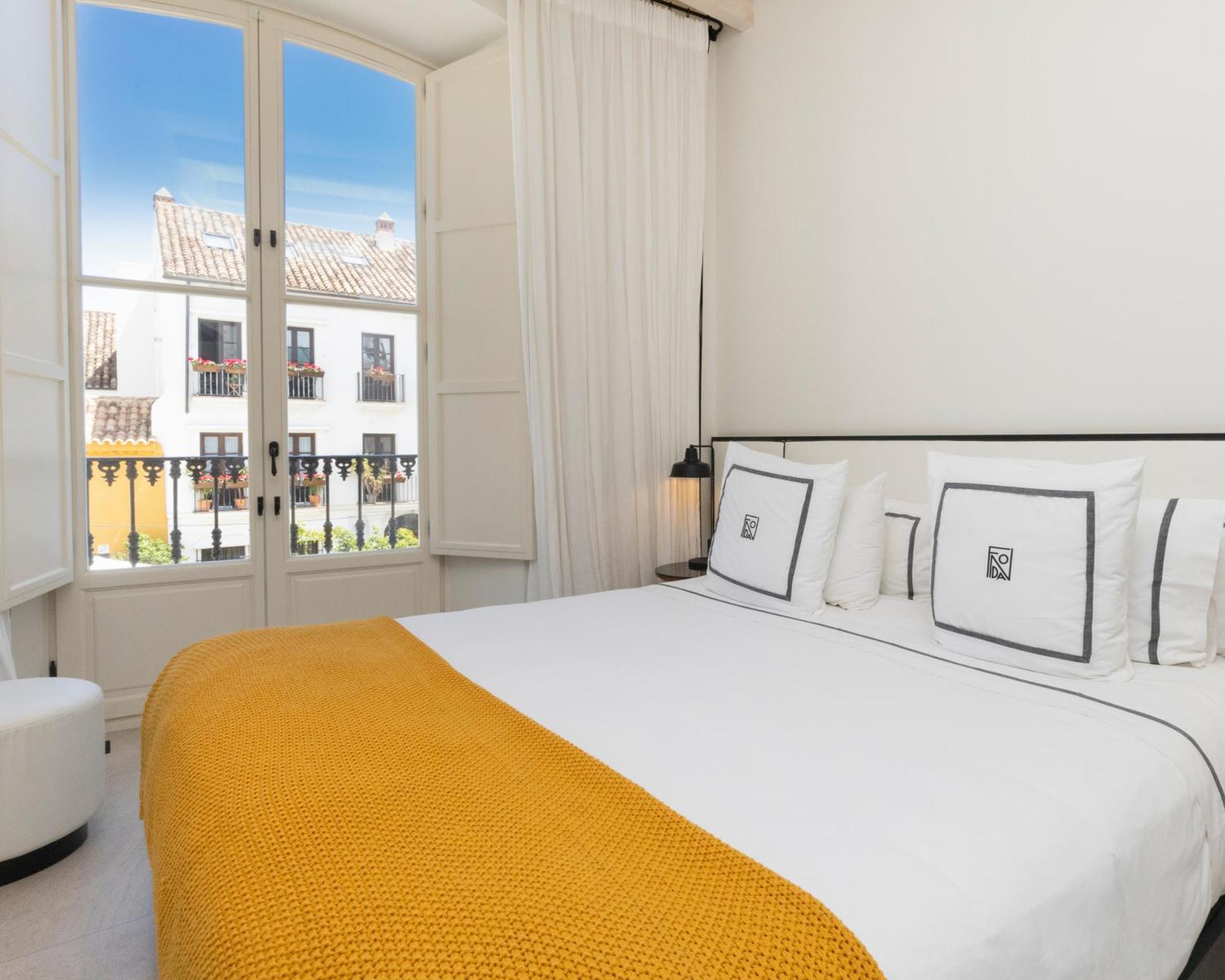 Deluxe Double or Twin Room City View
