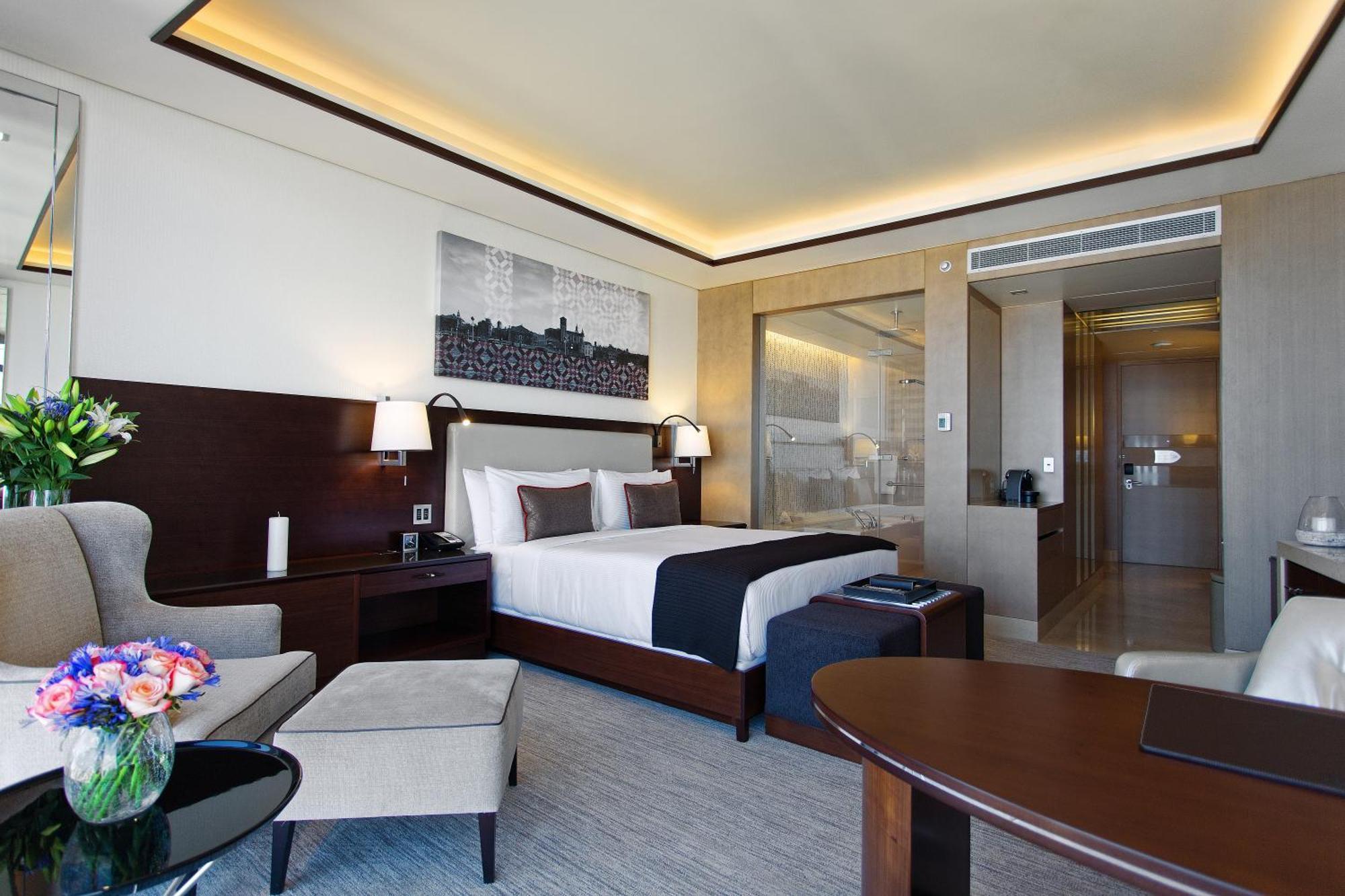Hébergement Lit King-Size Fairmont Or - Vue sur Mer