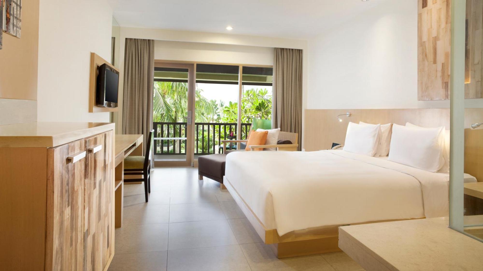 Premium King Room with Pool View
