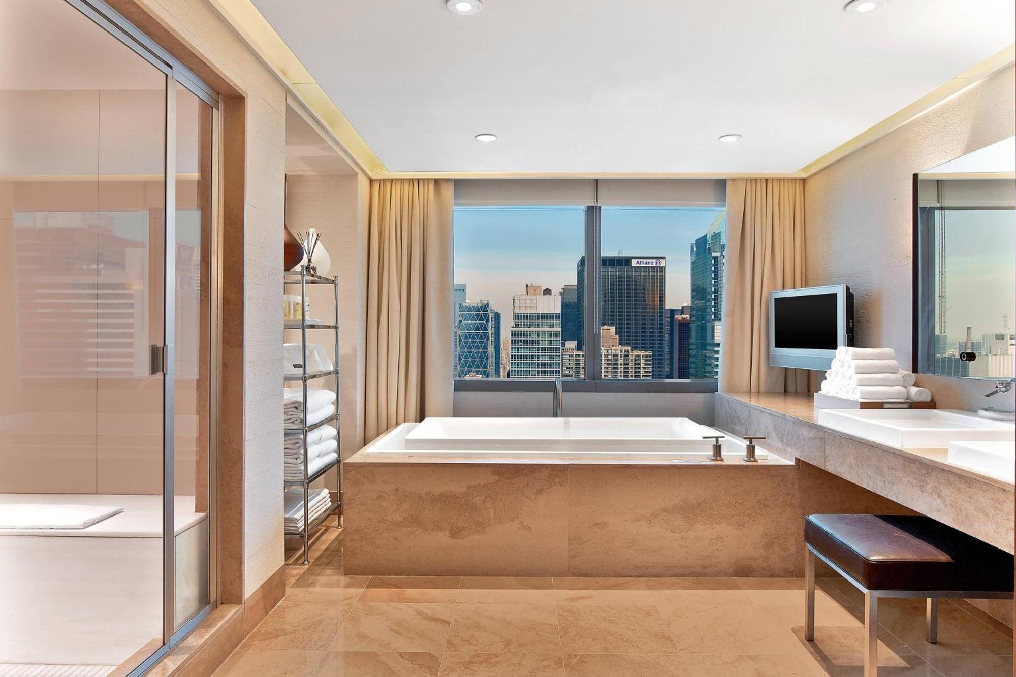 Renewal Suite met 1 Kingsize Bed en Uitzicht op de Skyline