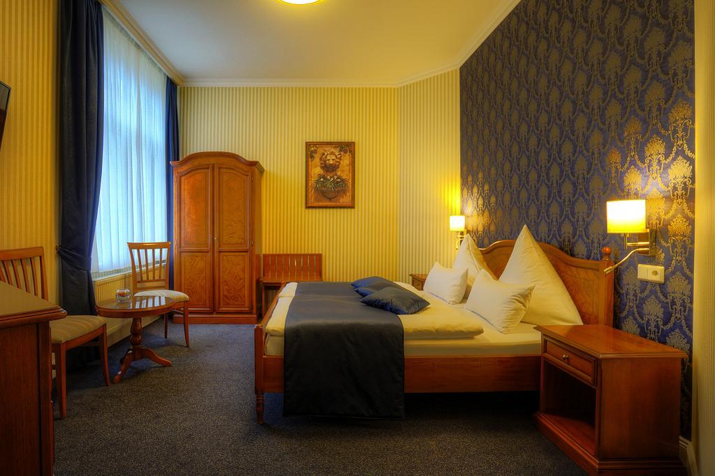Double Room,184768530:JPEG