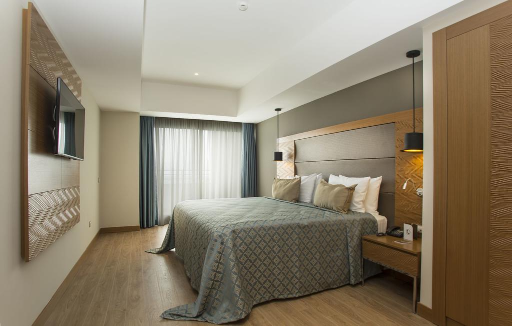 Corner Suite,434672937:JPEG