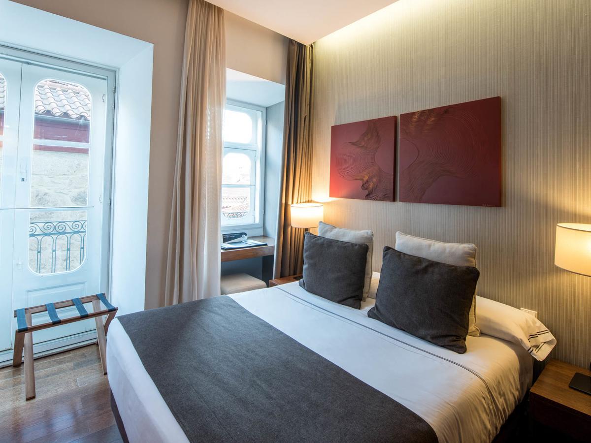 Quarto Básico com Cama de Casal ou 2 de Solteiro