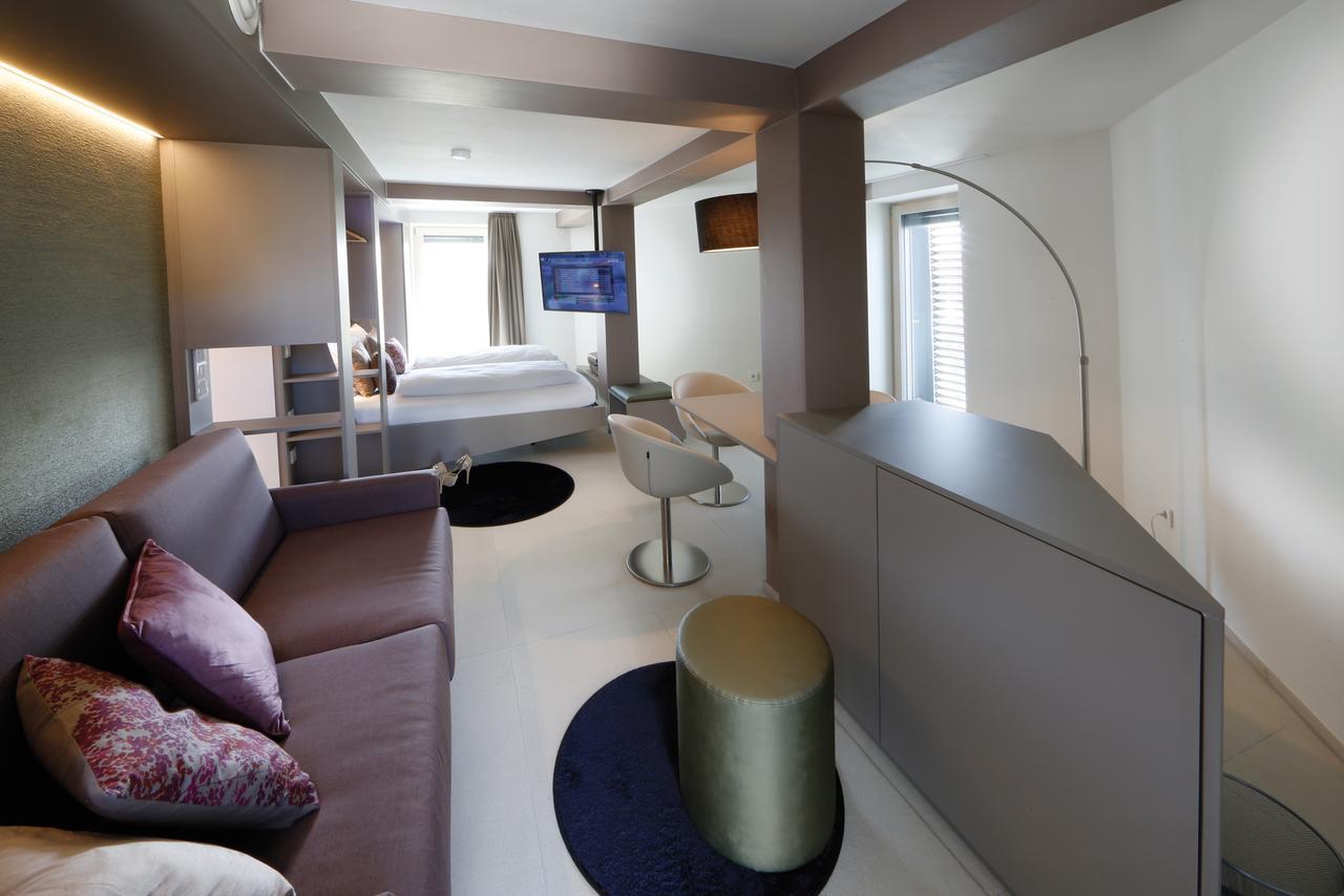 Doppelzimmer mit Balkon (2. bis 7. Etage)