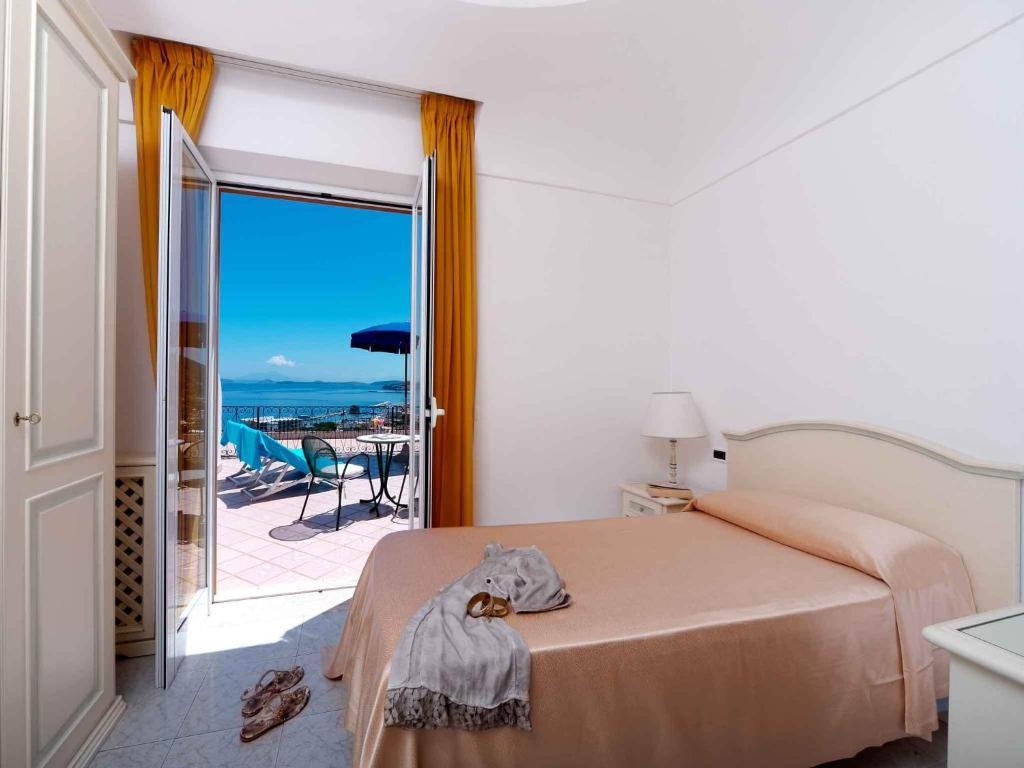 Double or Twin Room with Sea View and Terrace,63169078:JPEG