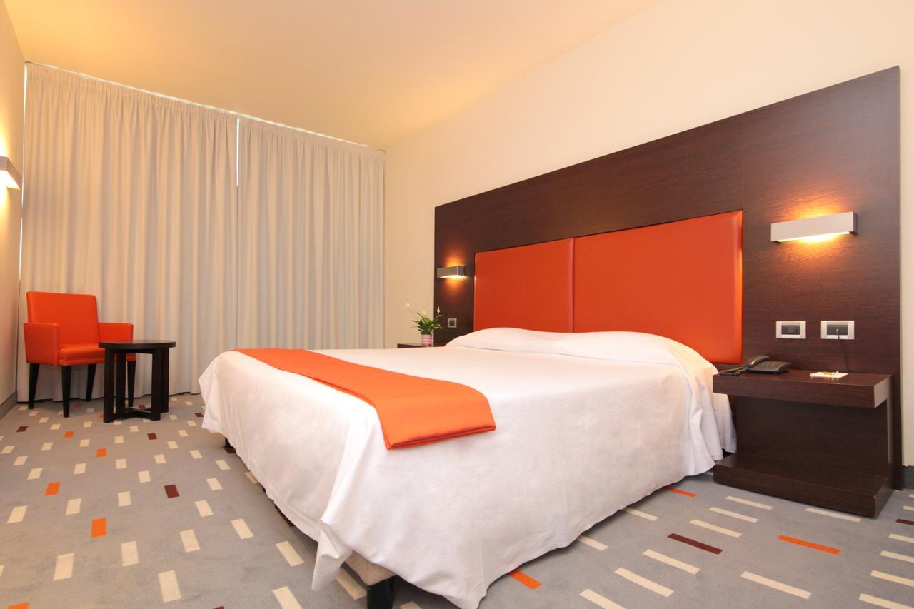 Standard Double Room,655830903:JPEG