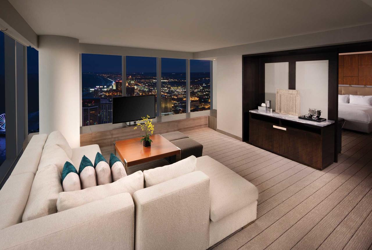 One-Bedroom Suite,662643447:JPEG