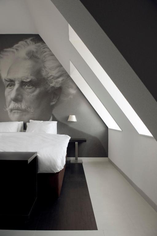 Founder Suite,1275356515:JPEG