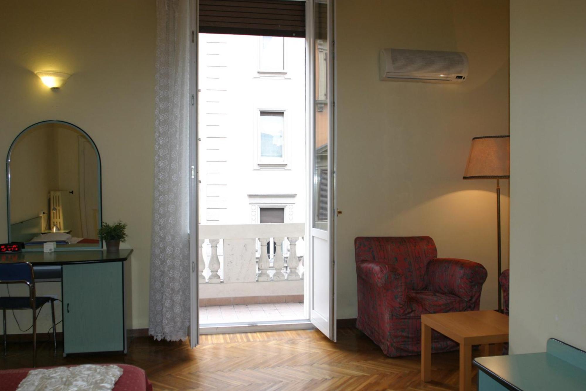 Double Room Private Bathroom Balcony,239453341:JPEG