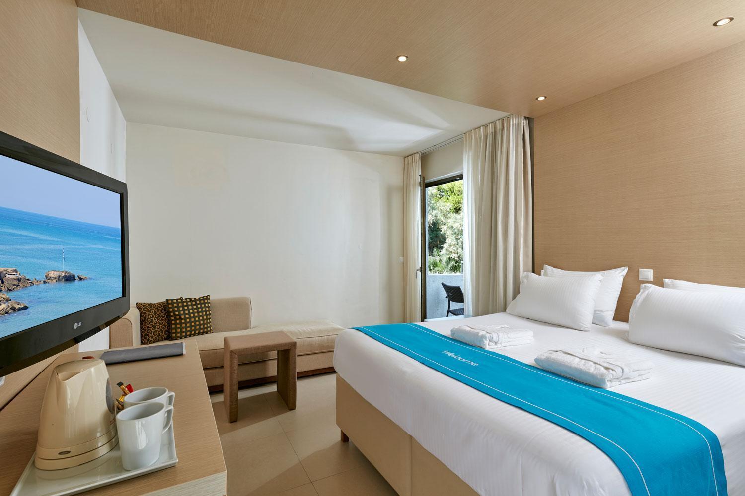 Zimmer The Casual mit eigenem Pool
