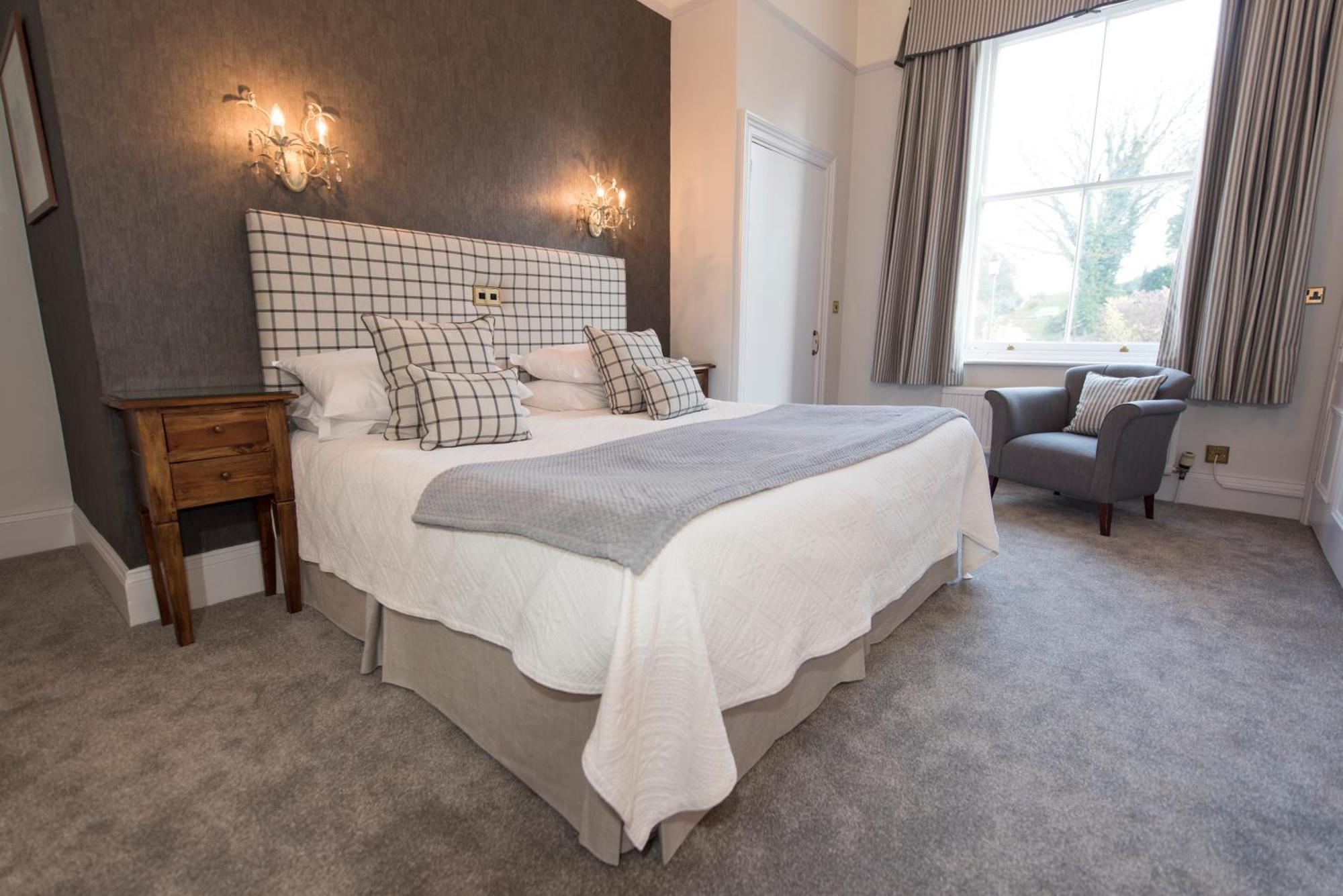 Double or Twin Room Garden View