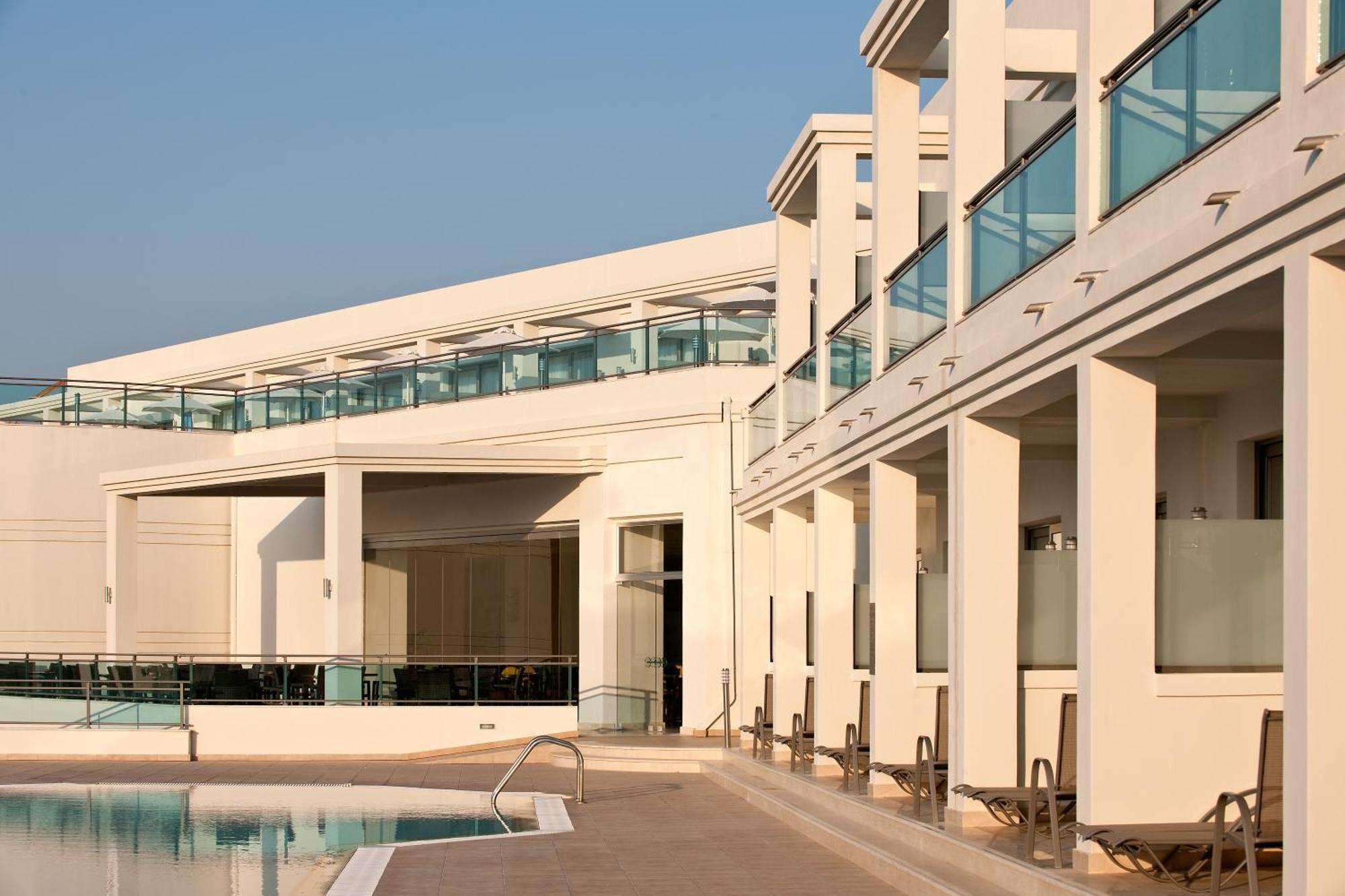 Junior Suite con Vista Mare e Piscina in Comune