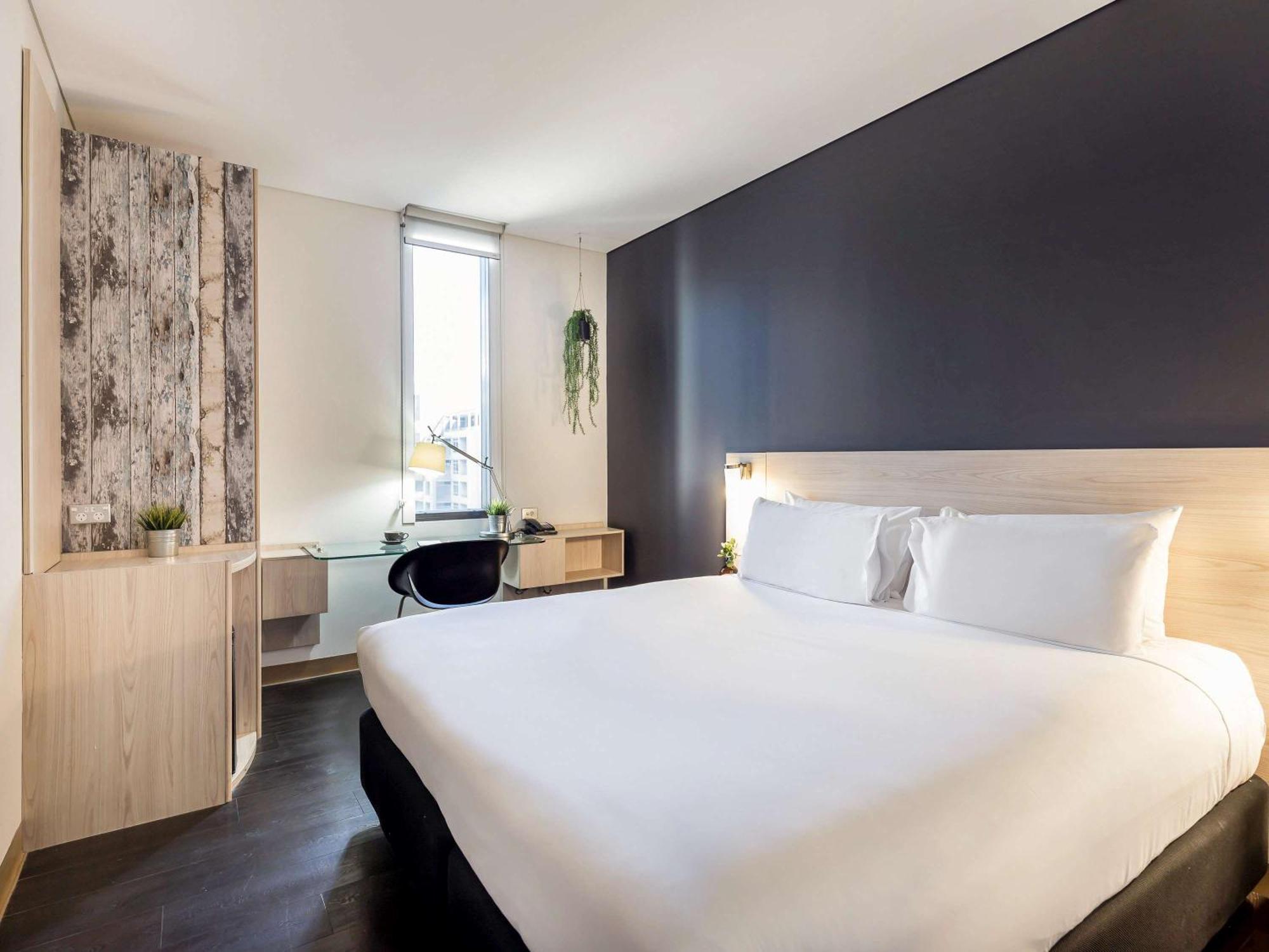 Standard Queen Room,701148286:JPEG