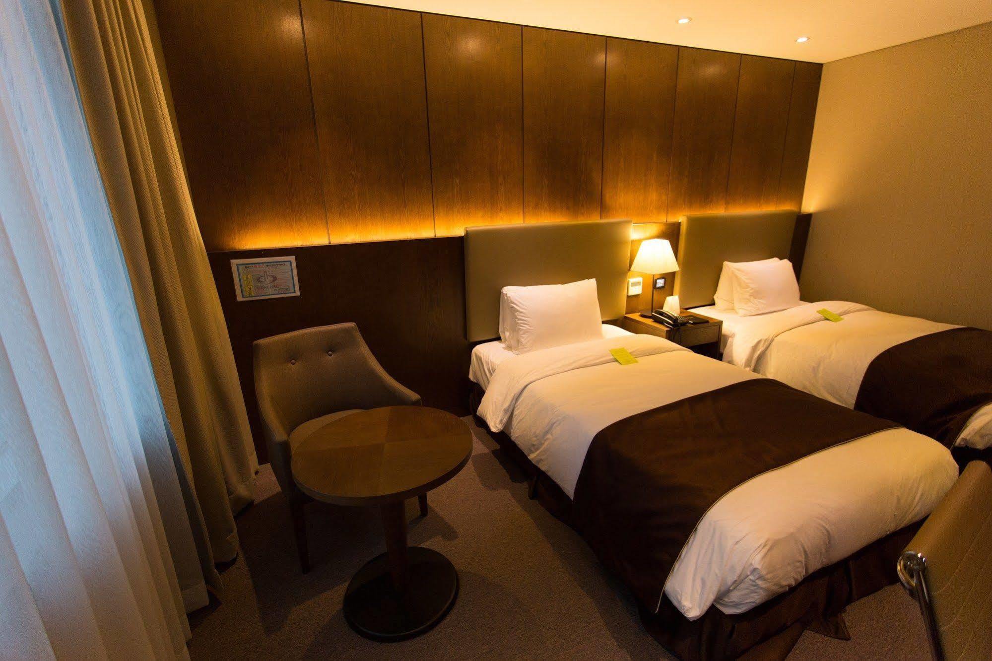 Superior Twin Room