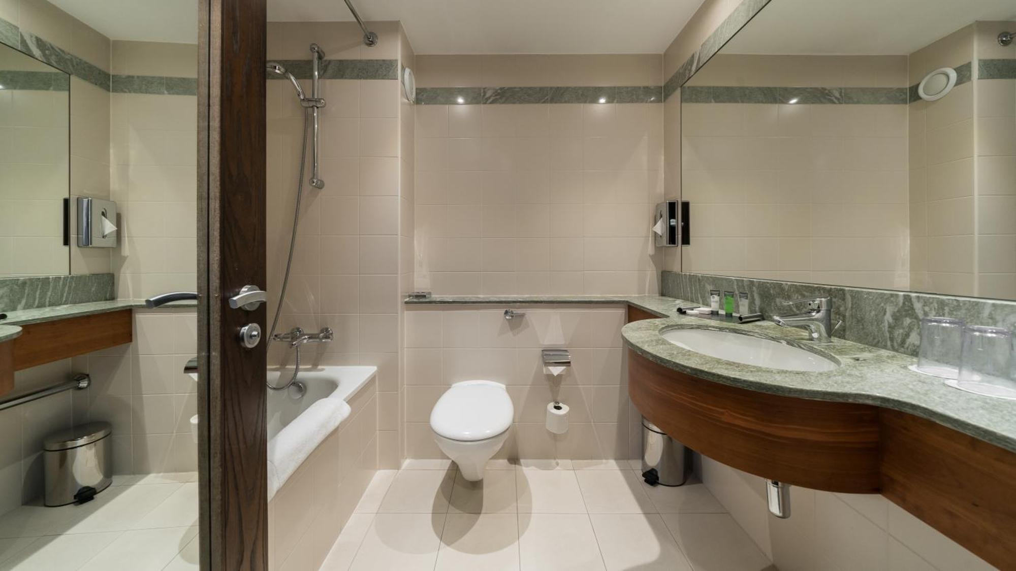 Executive King Room,727451932:JPEG