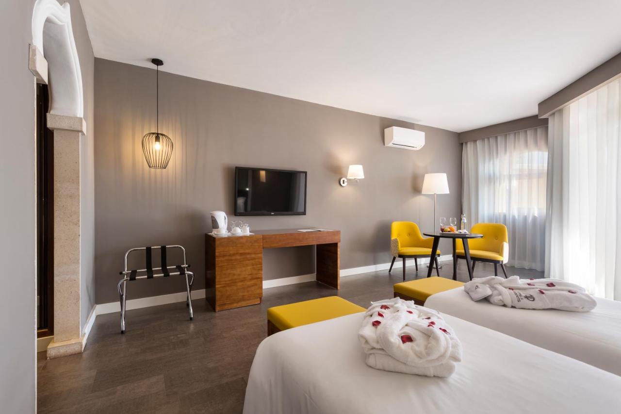 Quarto Duplo ou Twin com Vista Mar Frontal