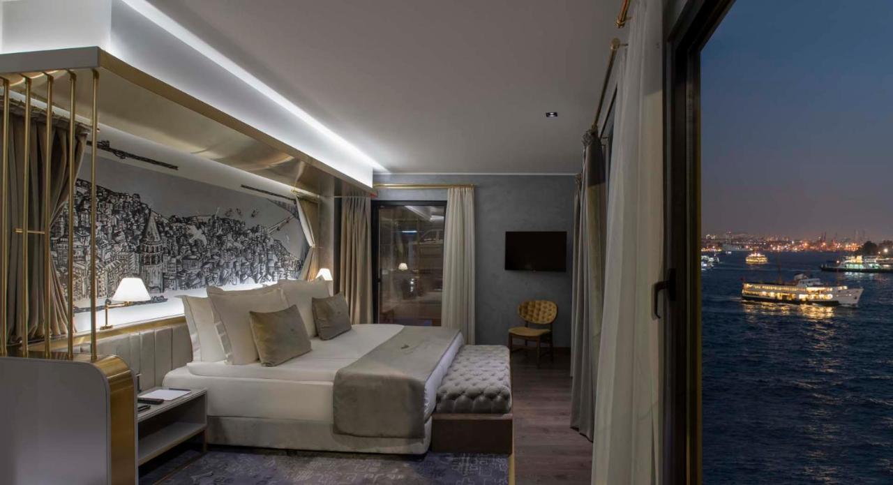 Hoeksuite met Uitzicht op Zee