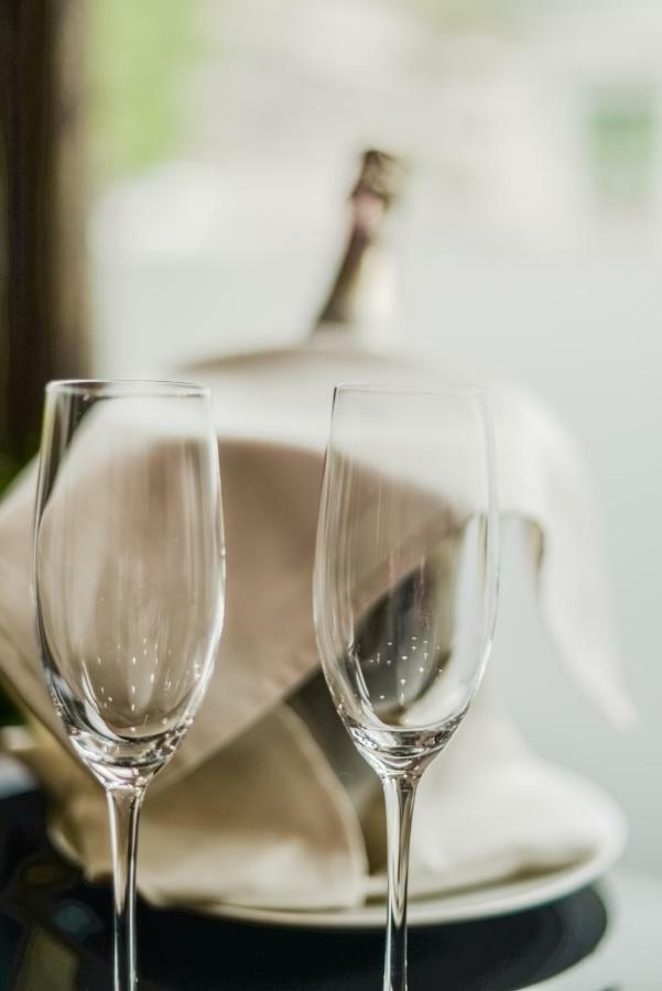 Special Offer -Deluxe Double Room with Premium Package and Free Parking
