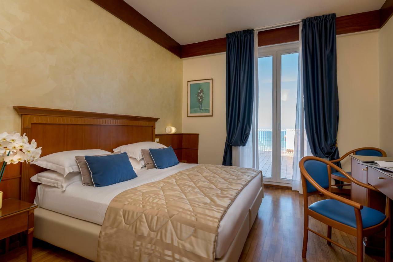 Double or Twin Room Terrace