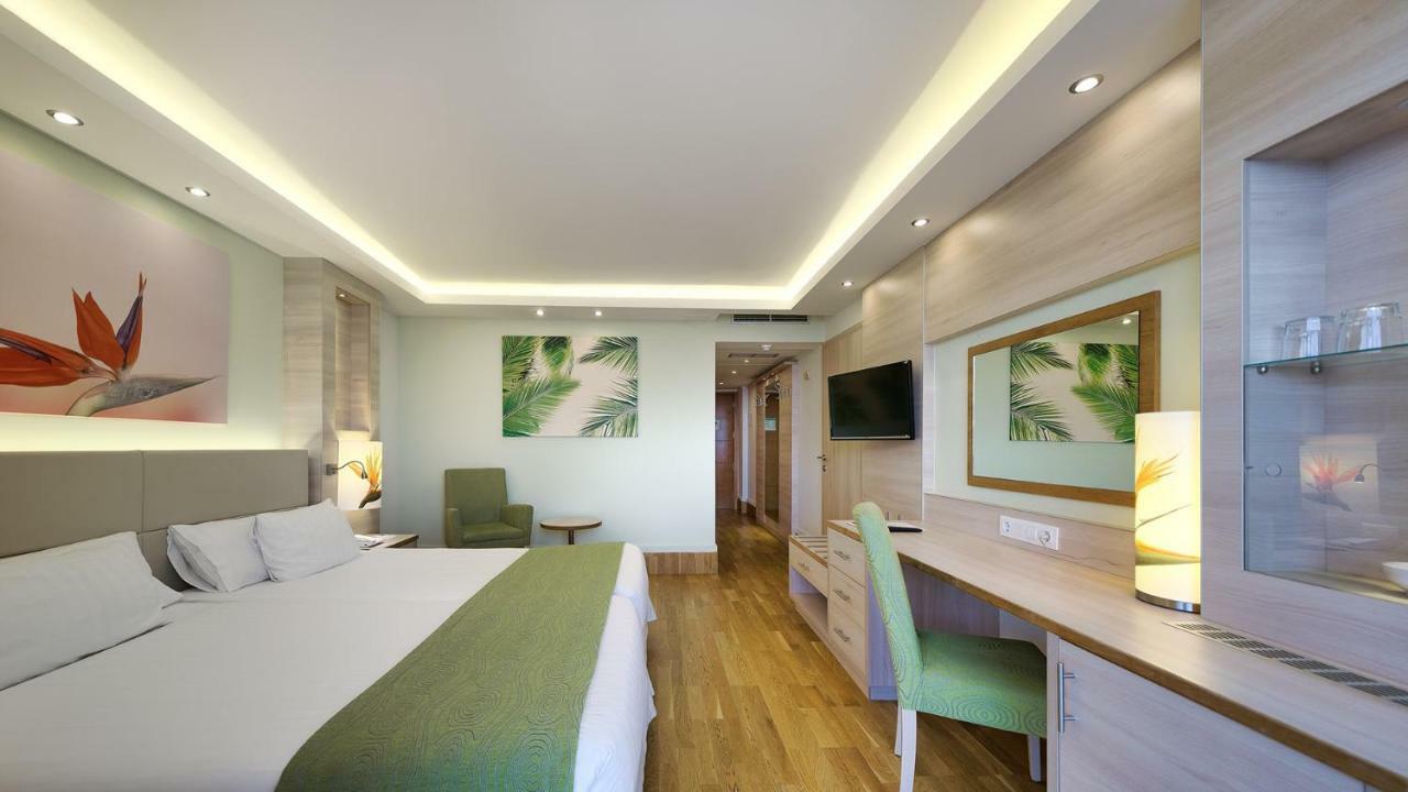 Twin Room Side Sea View