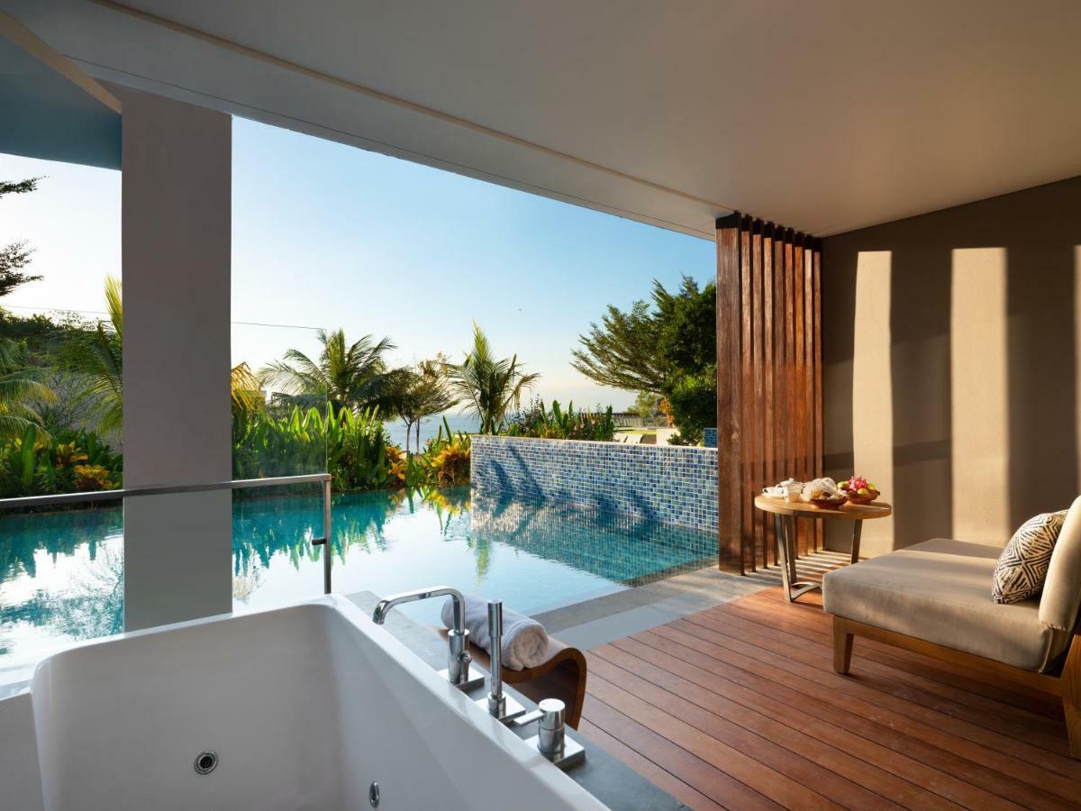 Pool-Suite mit Gartenblick und kostenlosen Vorteilen