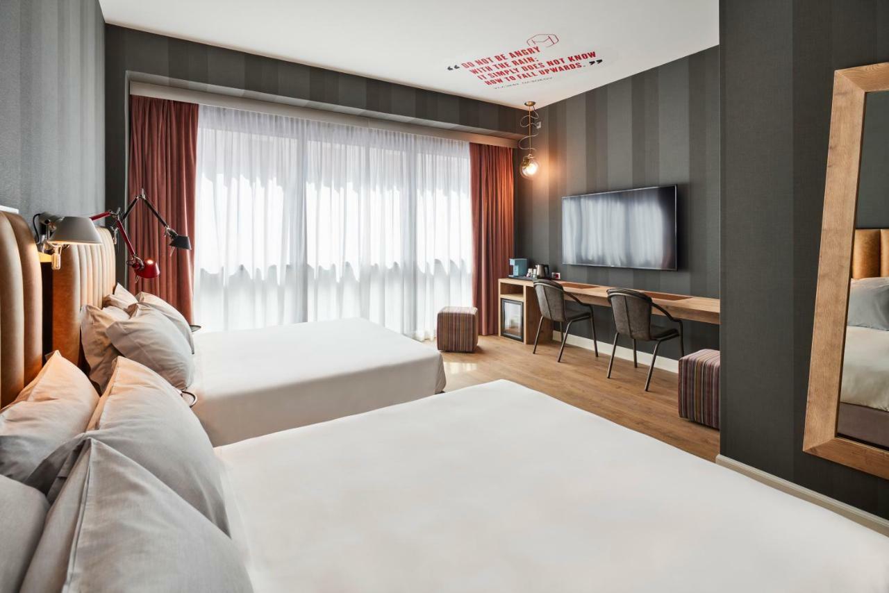 King Room Two King Beds