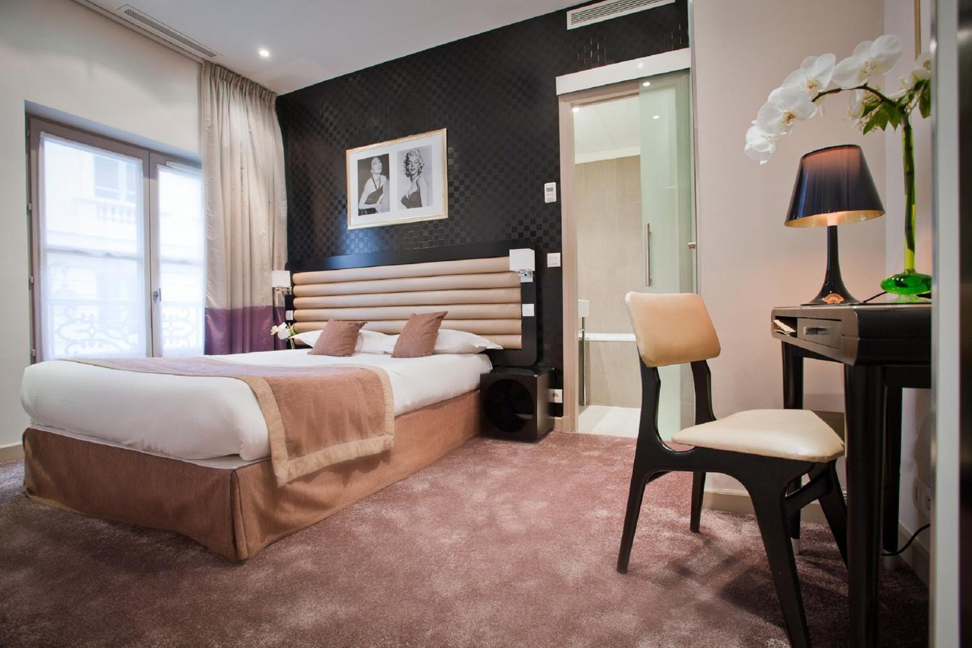 Quarto Superior com Cama de Casal ou 2 de Solteiro