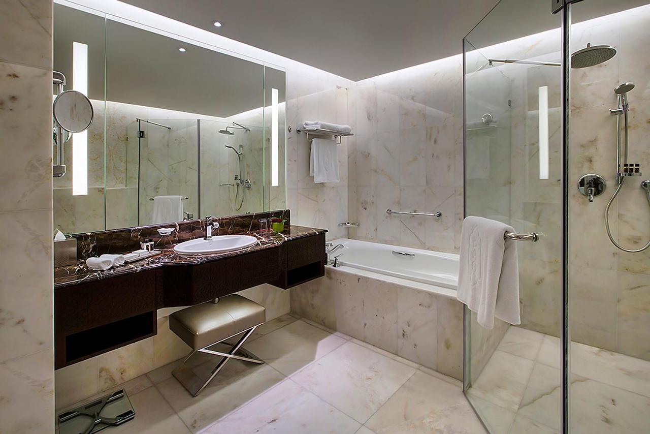 Junior Suite met 2 Aparte Bedden en Zeezicht