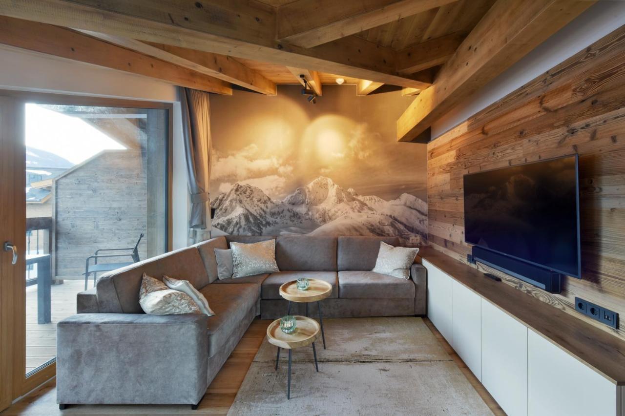 Premium Three-Bedroom Apartment,974247853:JPEG