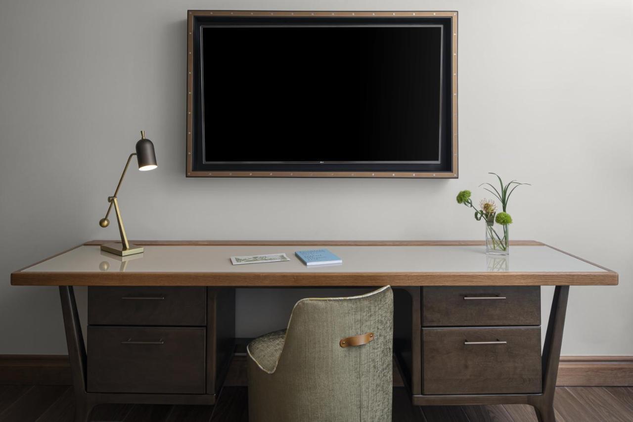 King Room with City View - Hearing Accessible